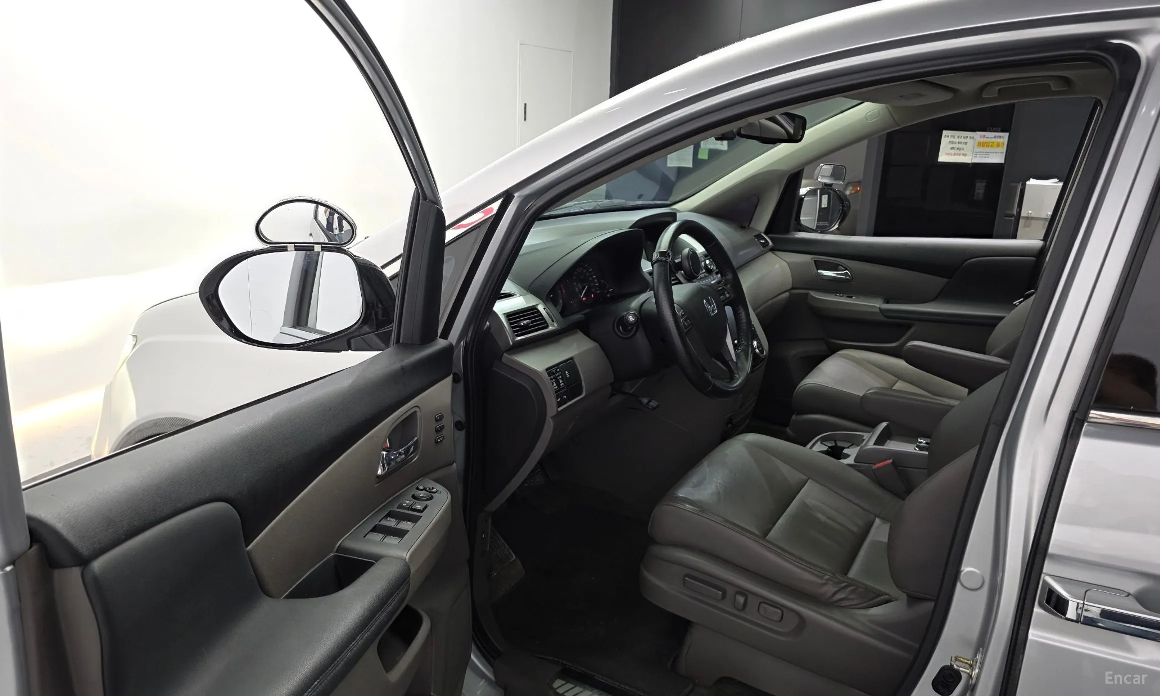 Honda Odyssey превью 10