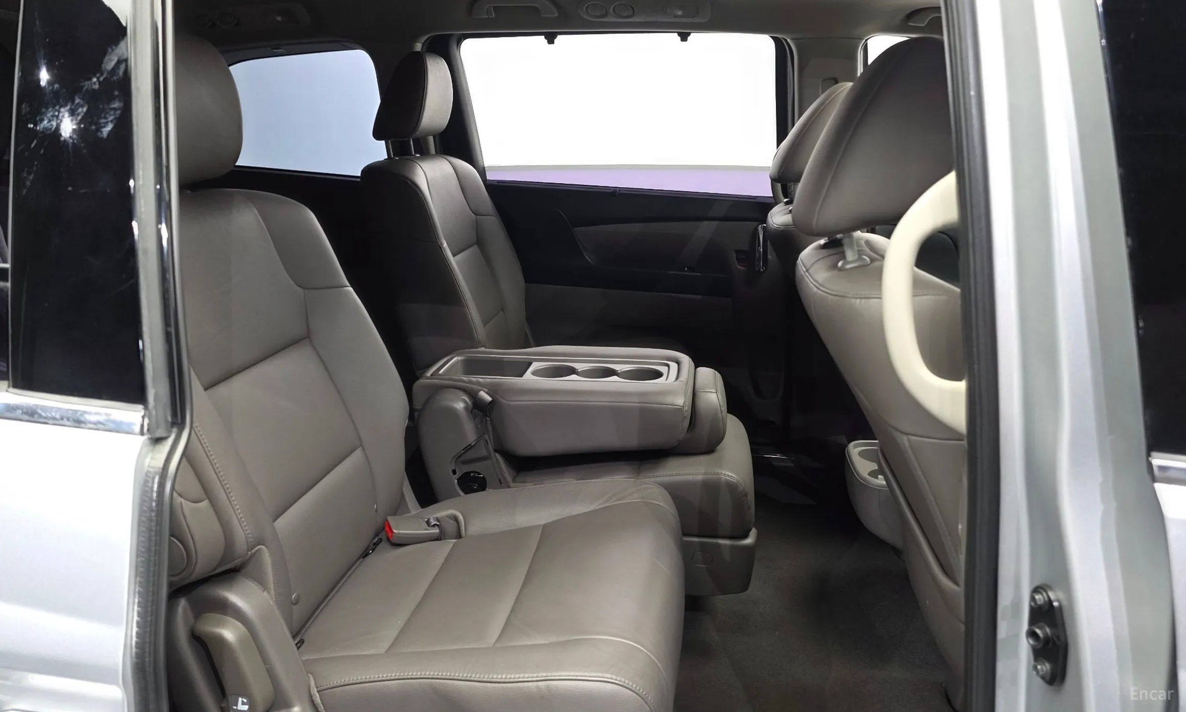 Honda Odyssey превью 11