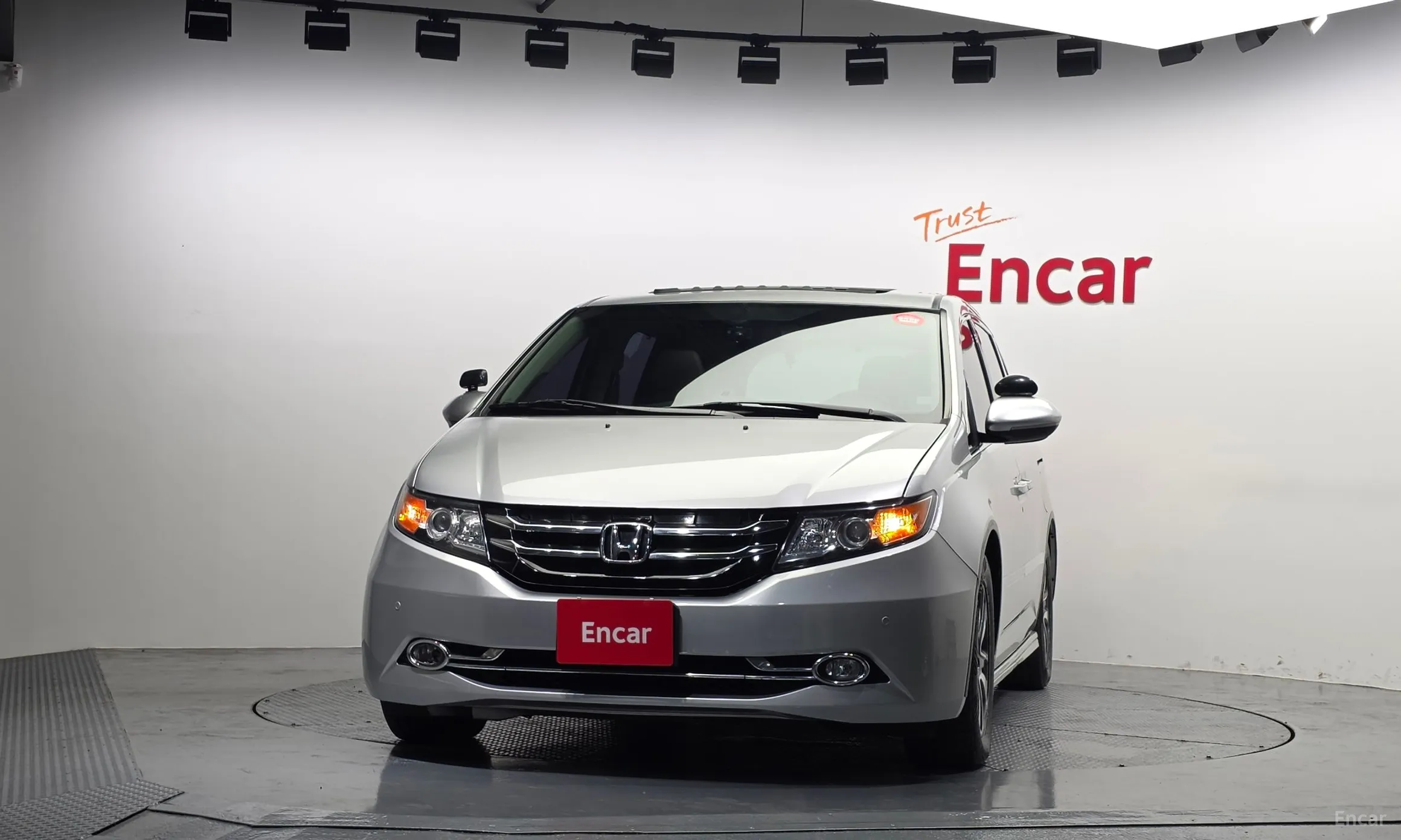 Honda Odyssey превью 3