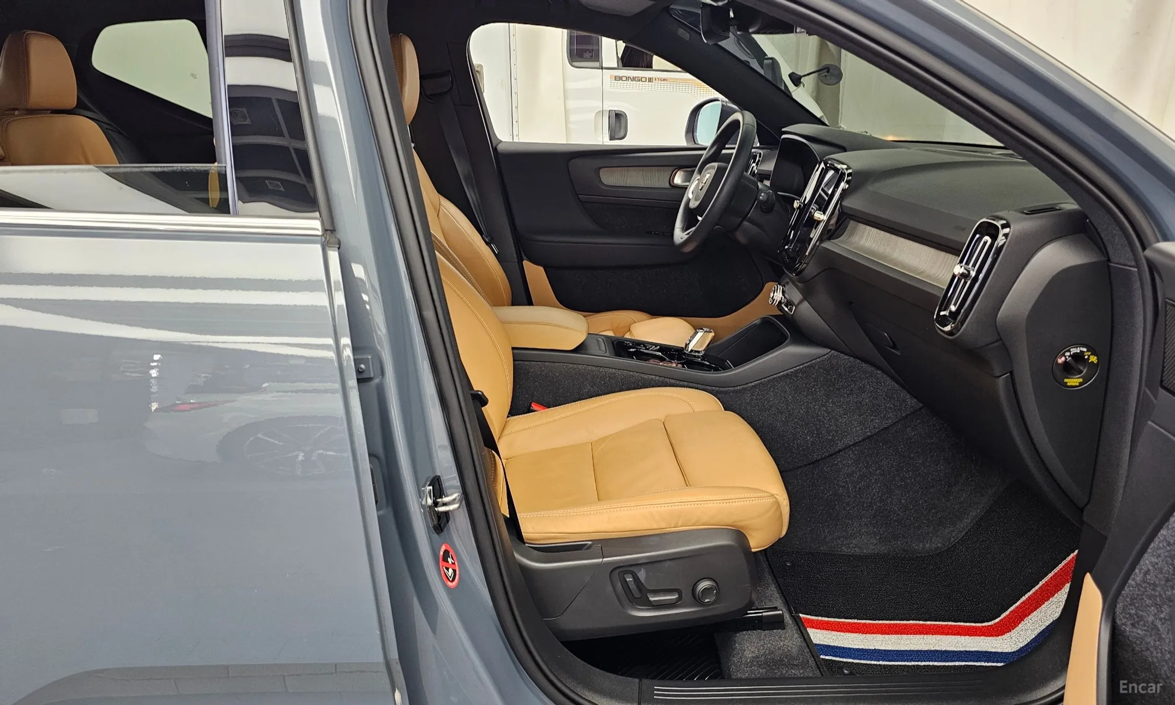 Volvo XC40 превью 11