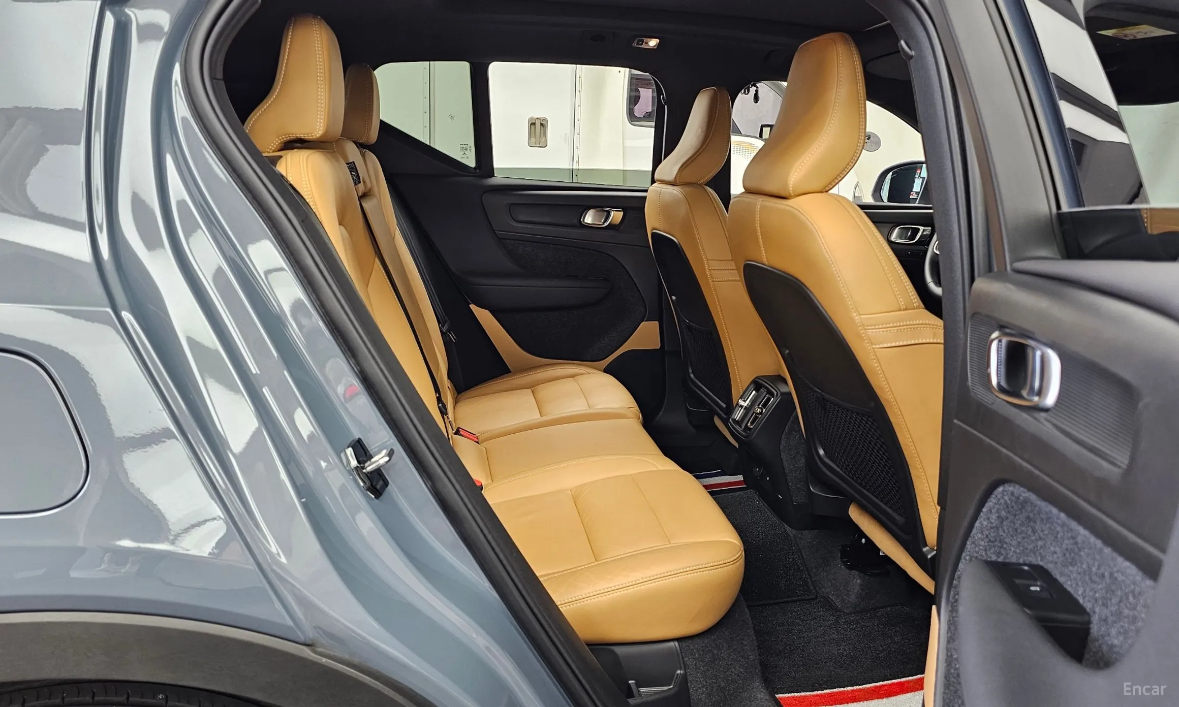 Volvo XC40 превью 12