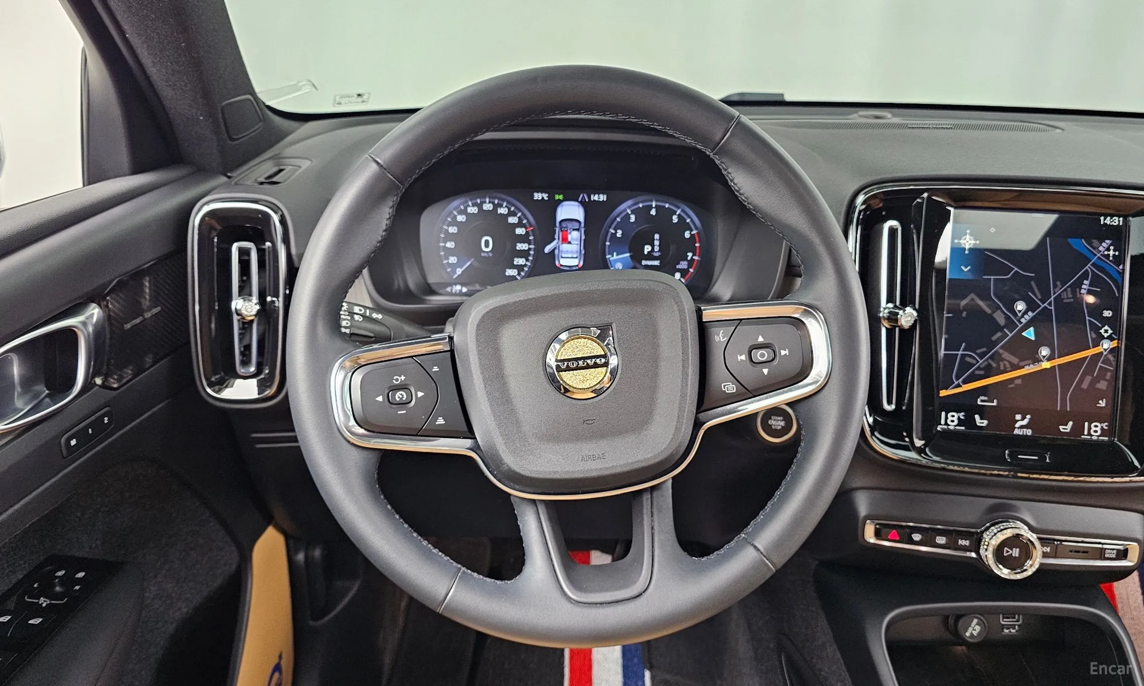 Volvo XC40 превью 13
