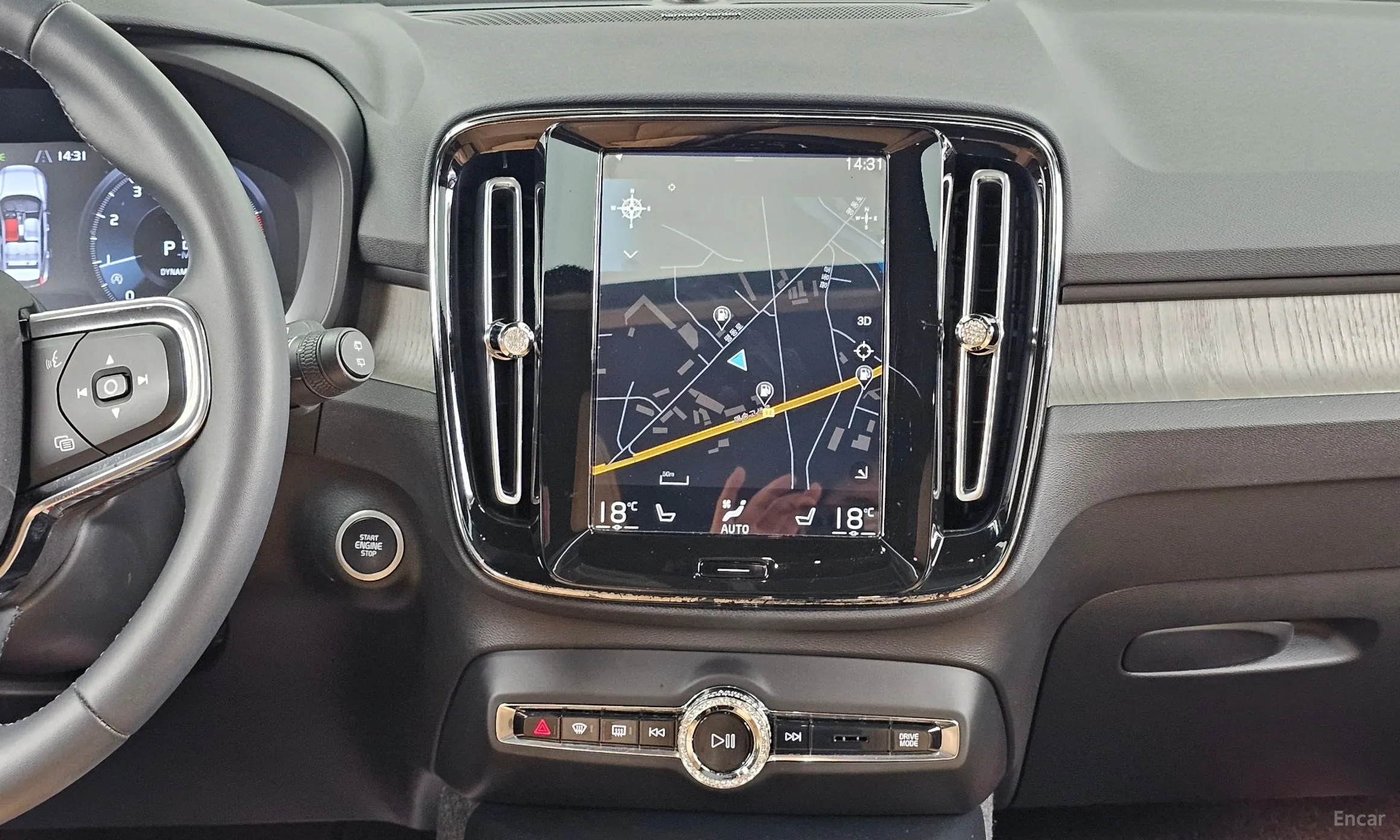 Volvo XC40 превью 14