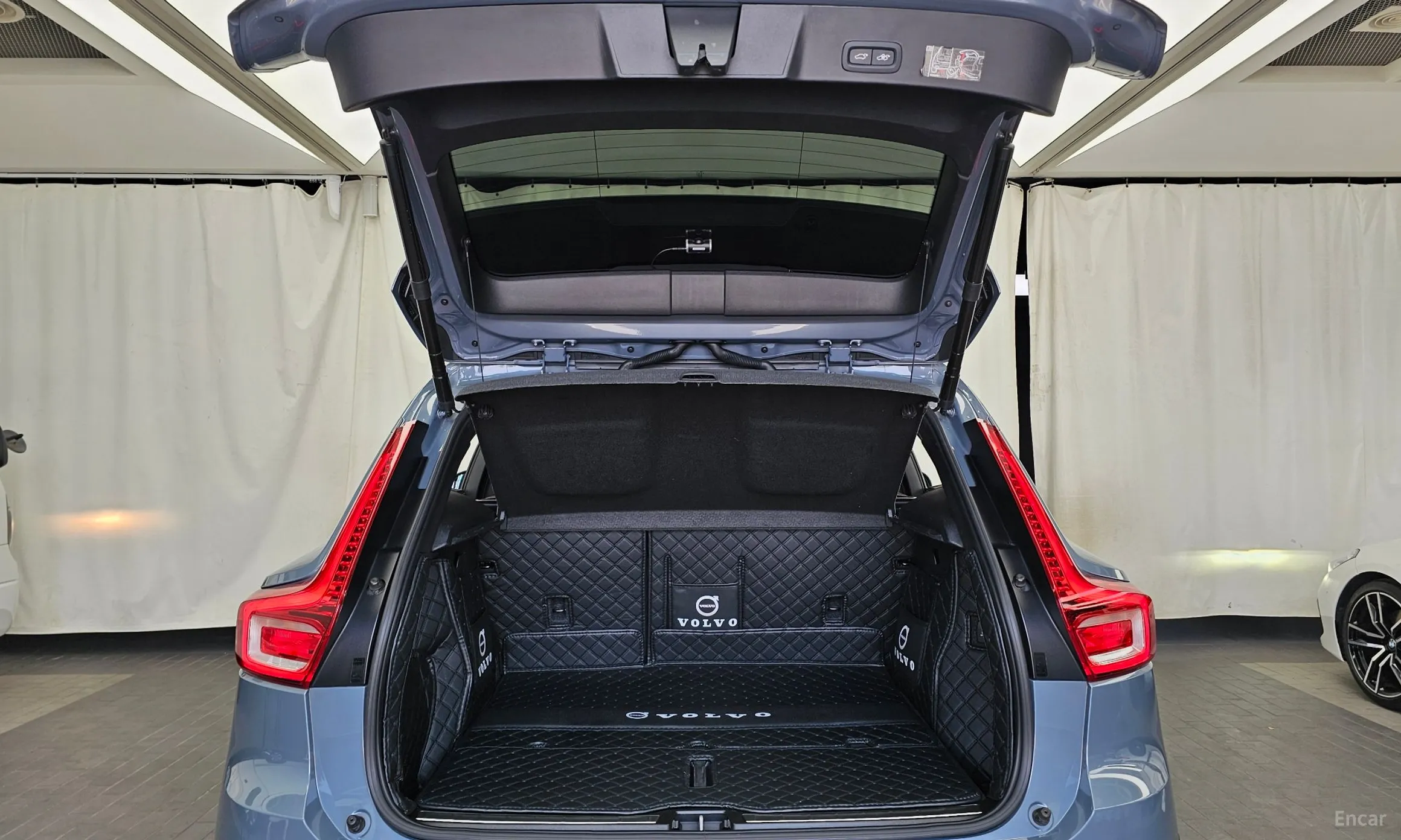 Volvo XC40 превью 20