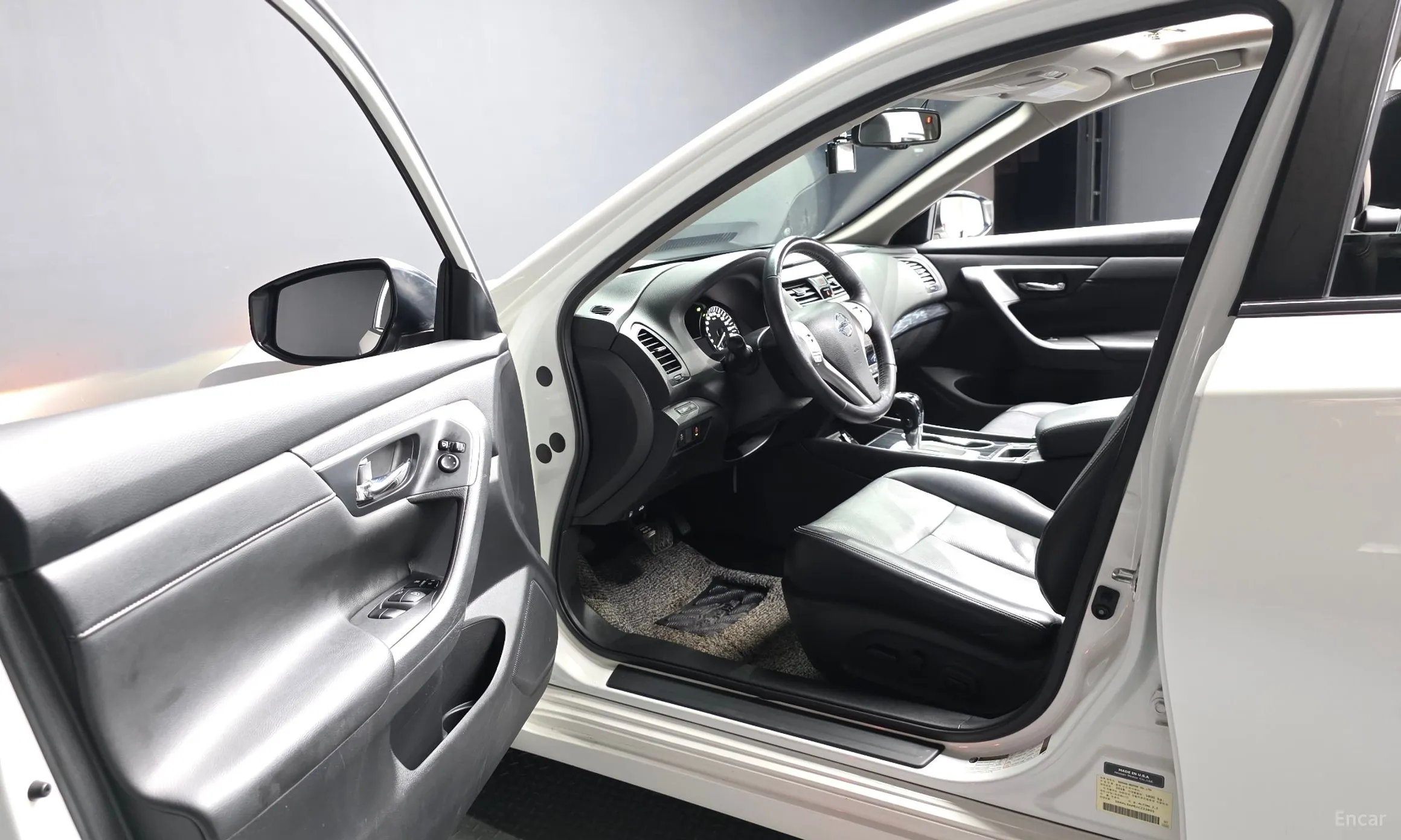 Nissan Altima превью 10