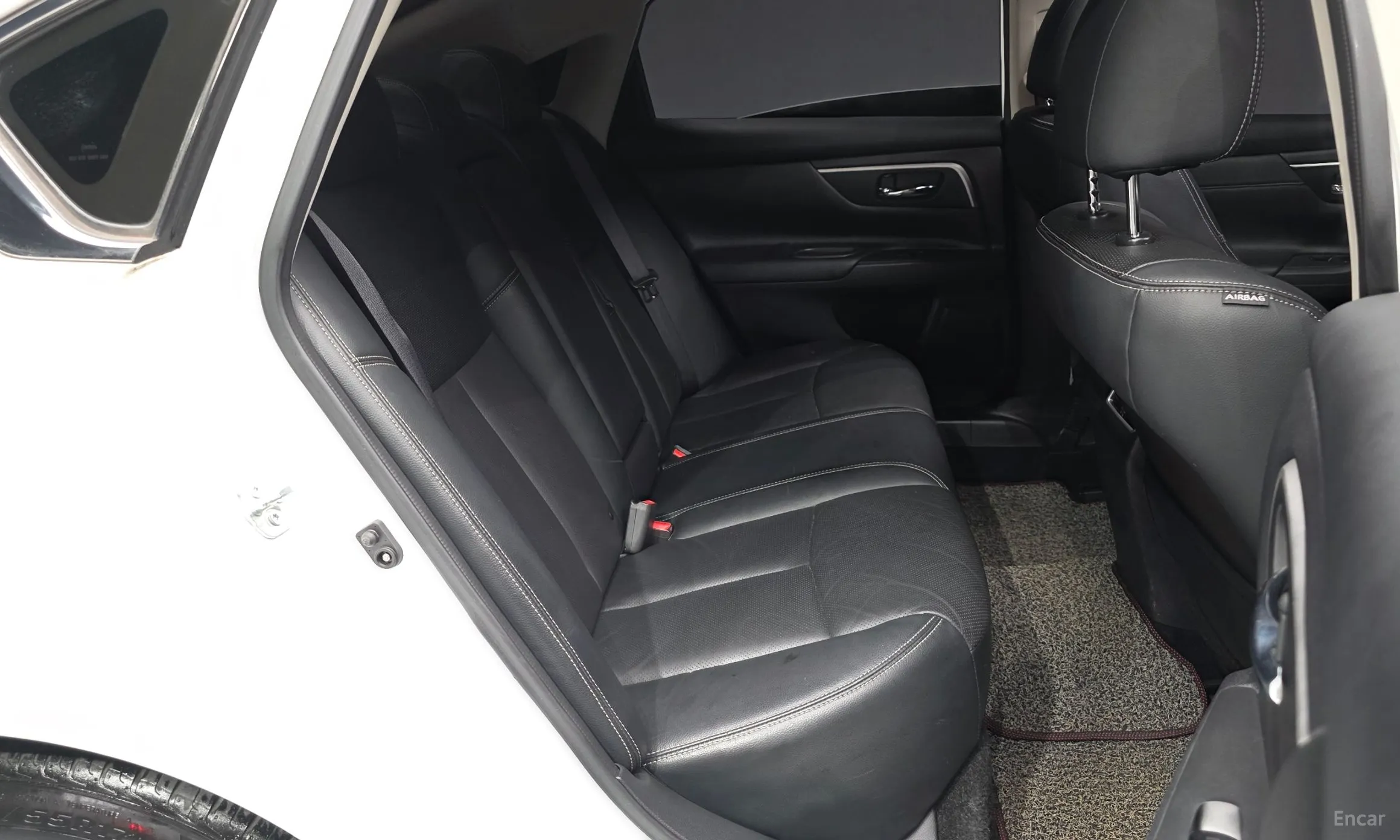Nissan Altima превью 11