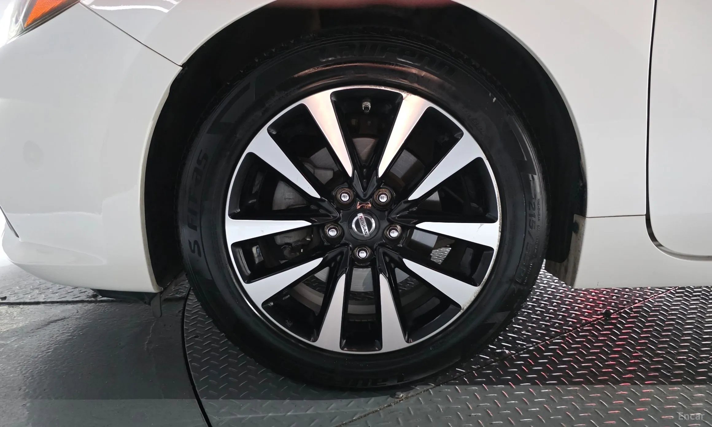 Nissan Altima превью 5