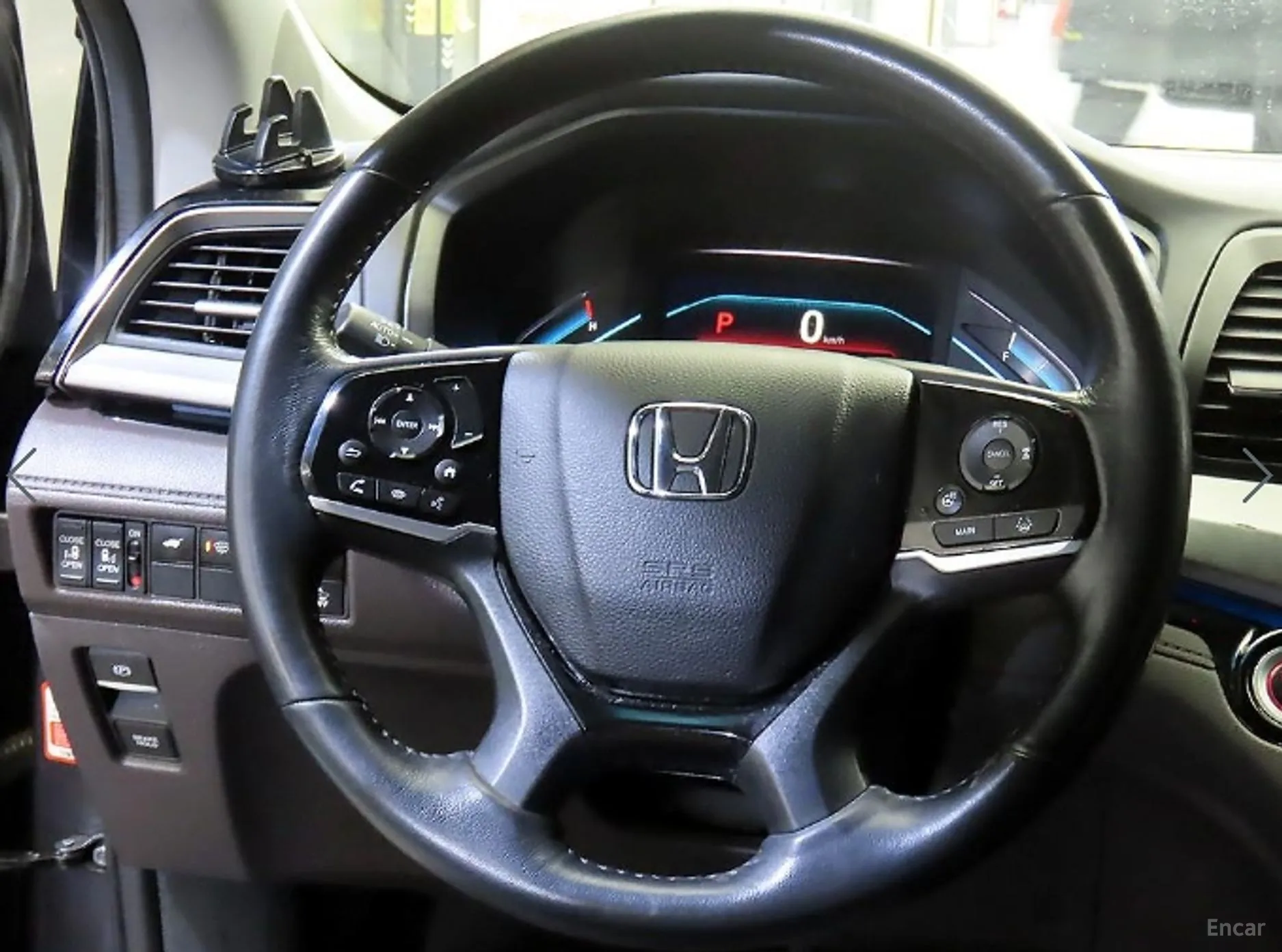 Honda Odyssey превью 8