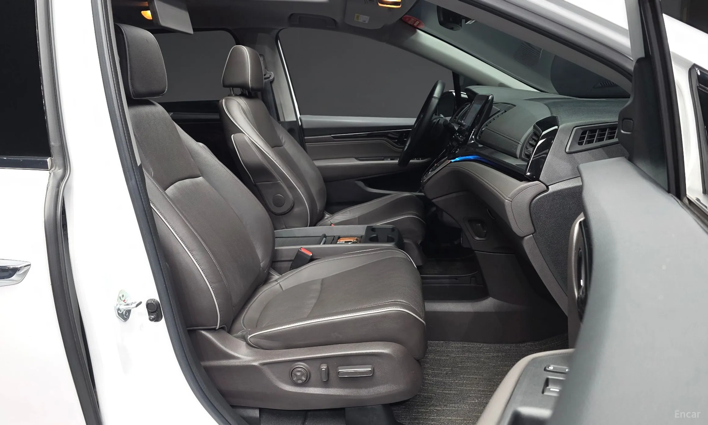 Honda Odyssey превью 11