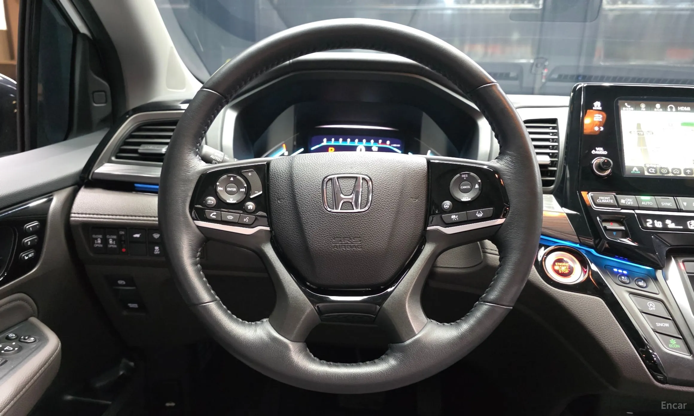 Honda Odyssey превью 13