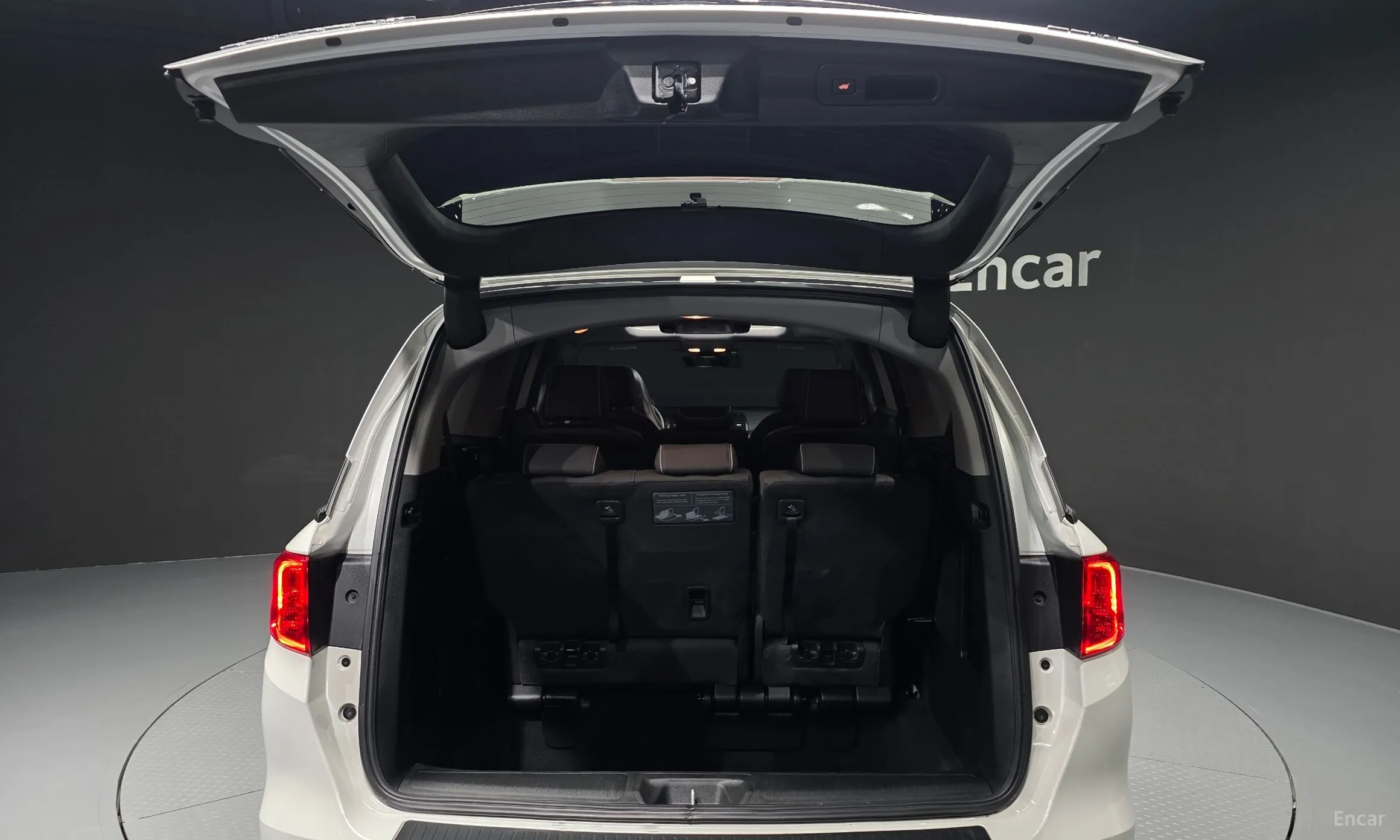 Honda Odyssey превью 20