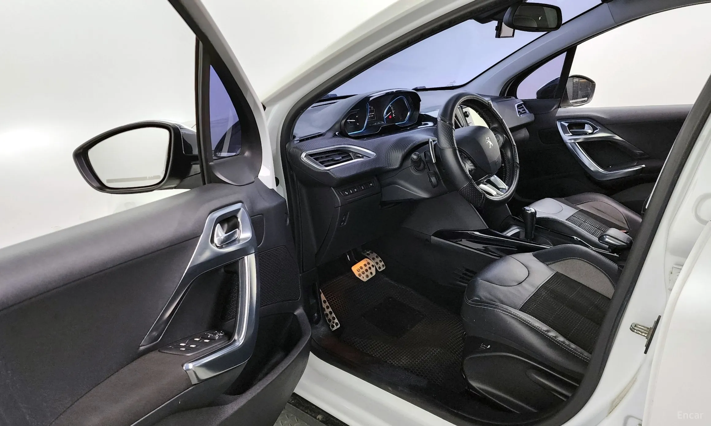 Peugeot 2008. превью 10