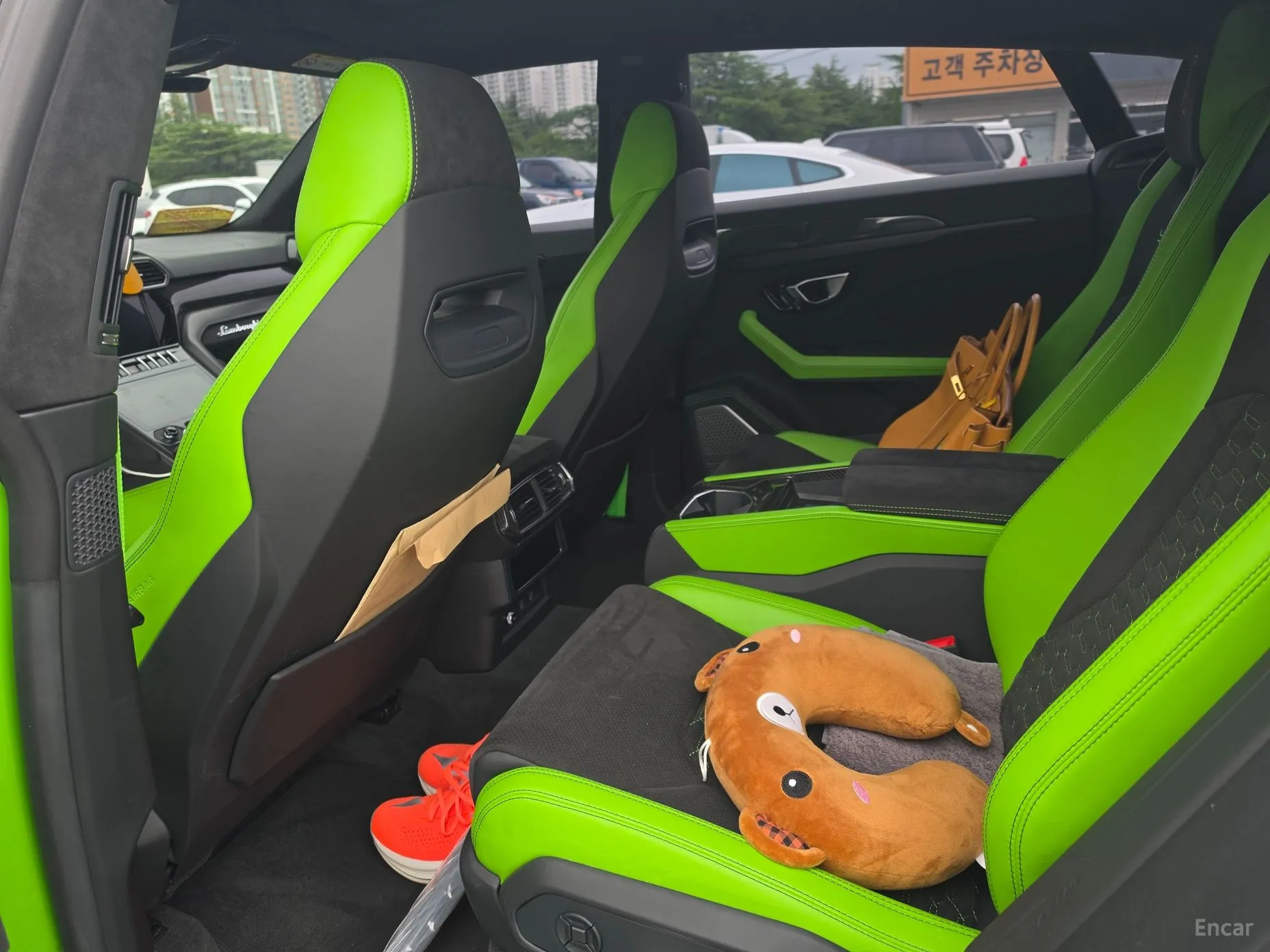 Lamborghini Urus превью 13