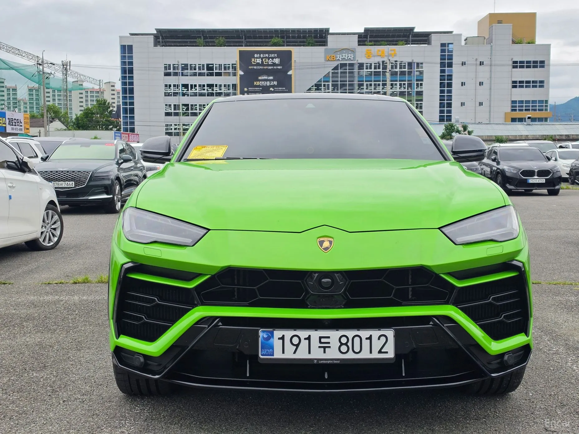 Lamborghini Urus превью 3