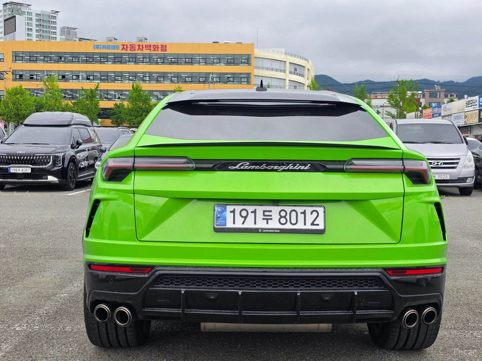 Lamborghini Urus превью 4