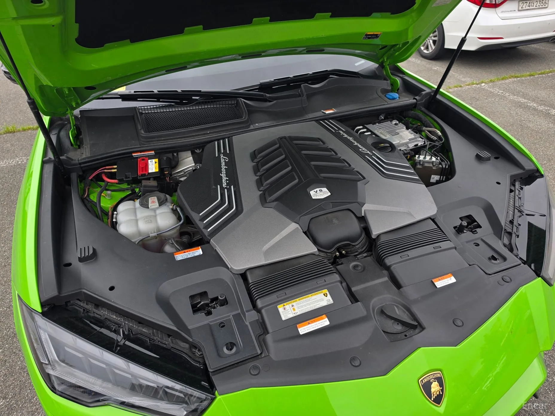 Lamborghini Urus превью 6