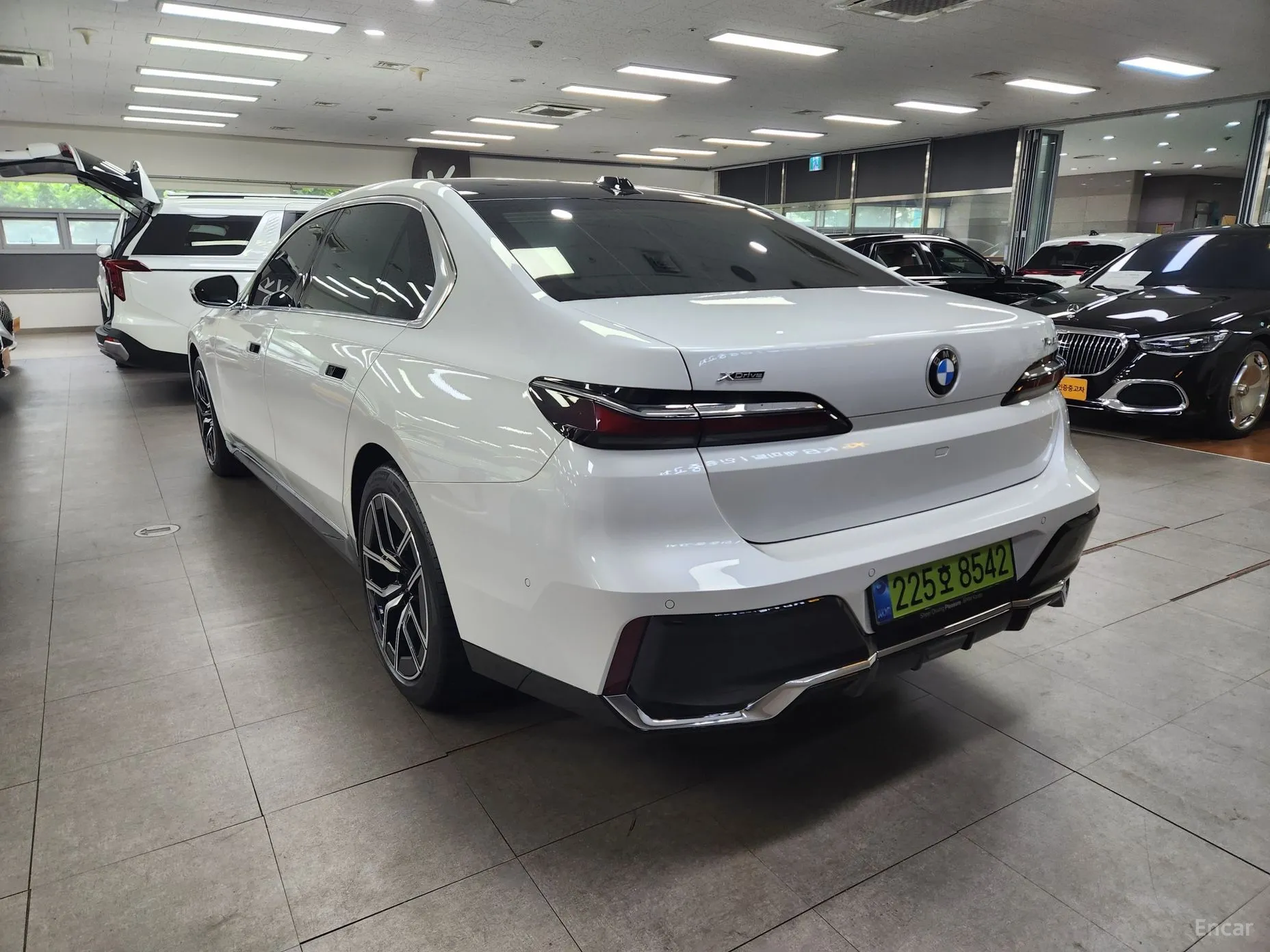 BMW 7 Series (G70) превью 2