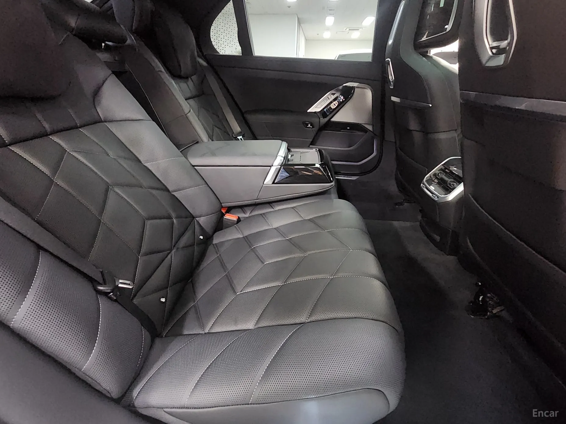BMW 7 Series (G70) превью 19