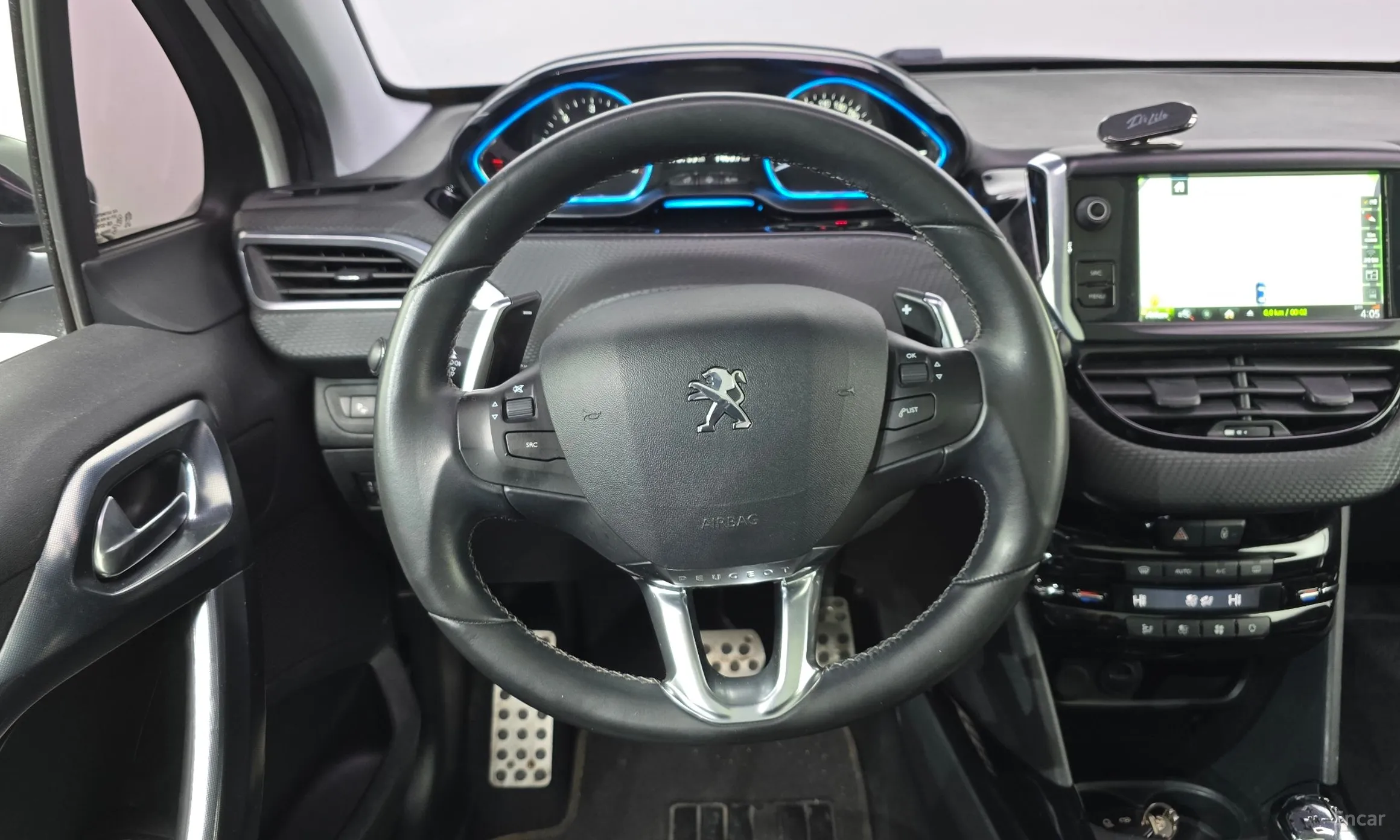 Peugeot 2008. превью 13