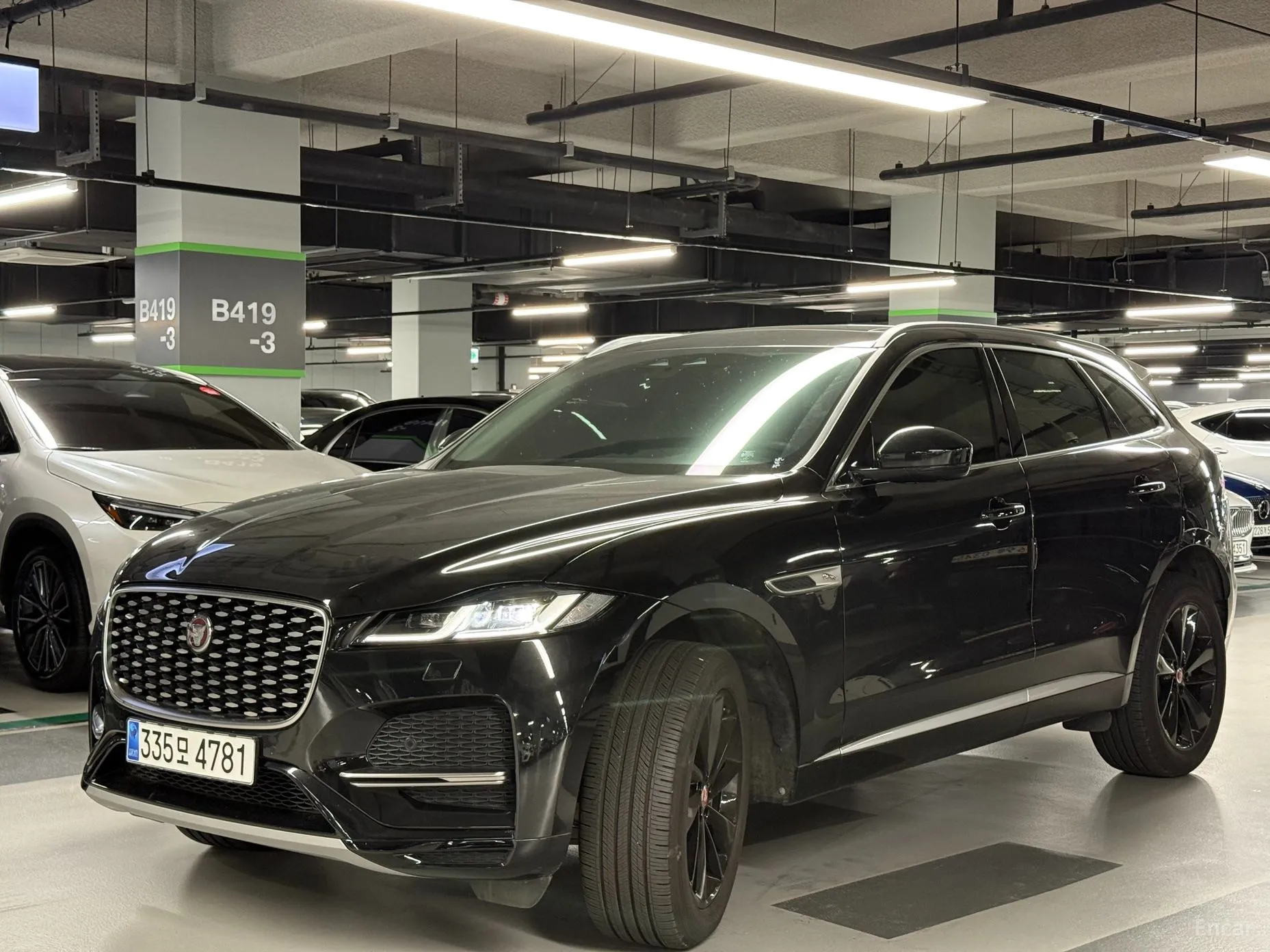 Jaguar F-PACE превью 3