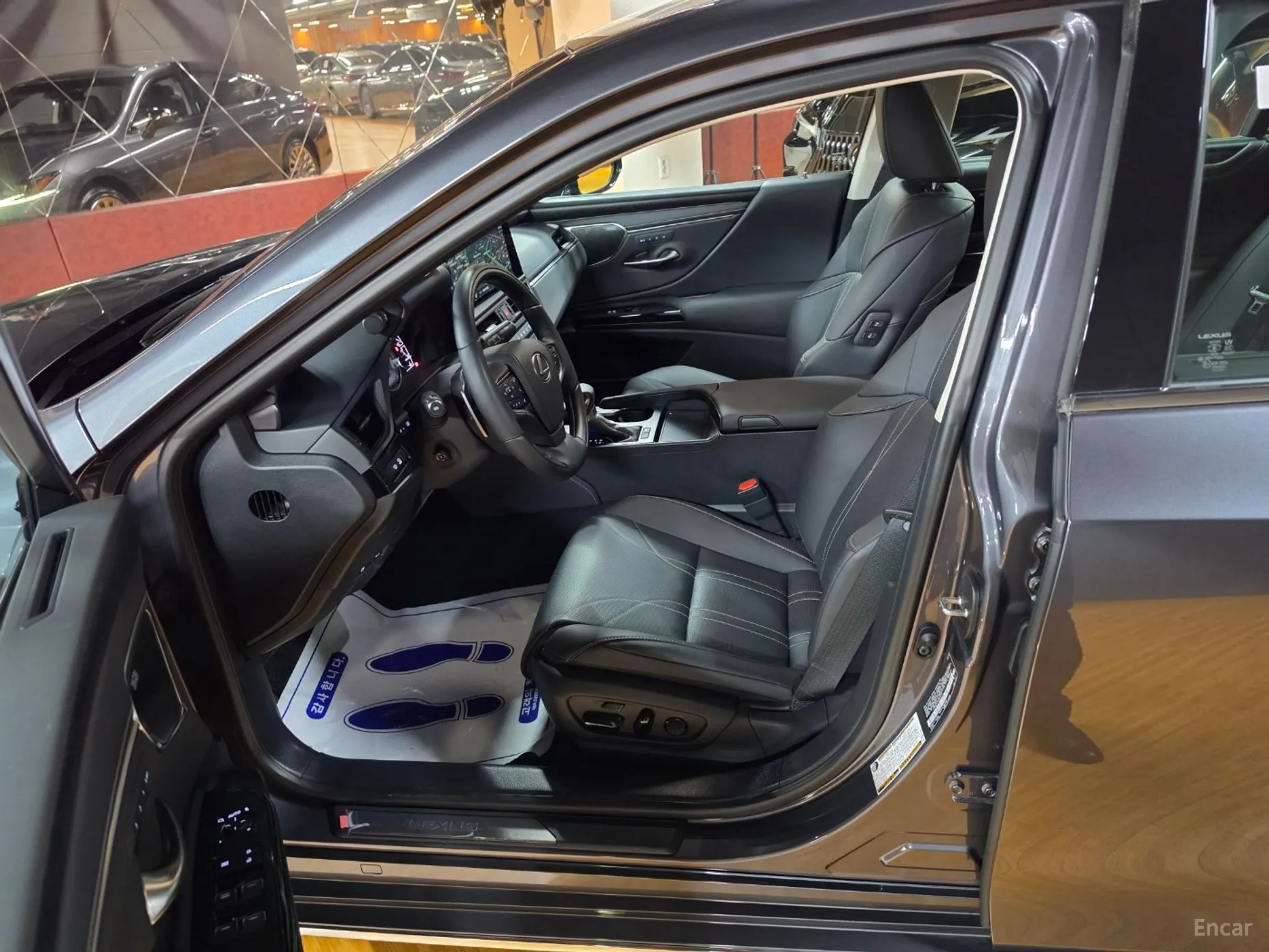 Lexus ES300h 7th Generation превью 10