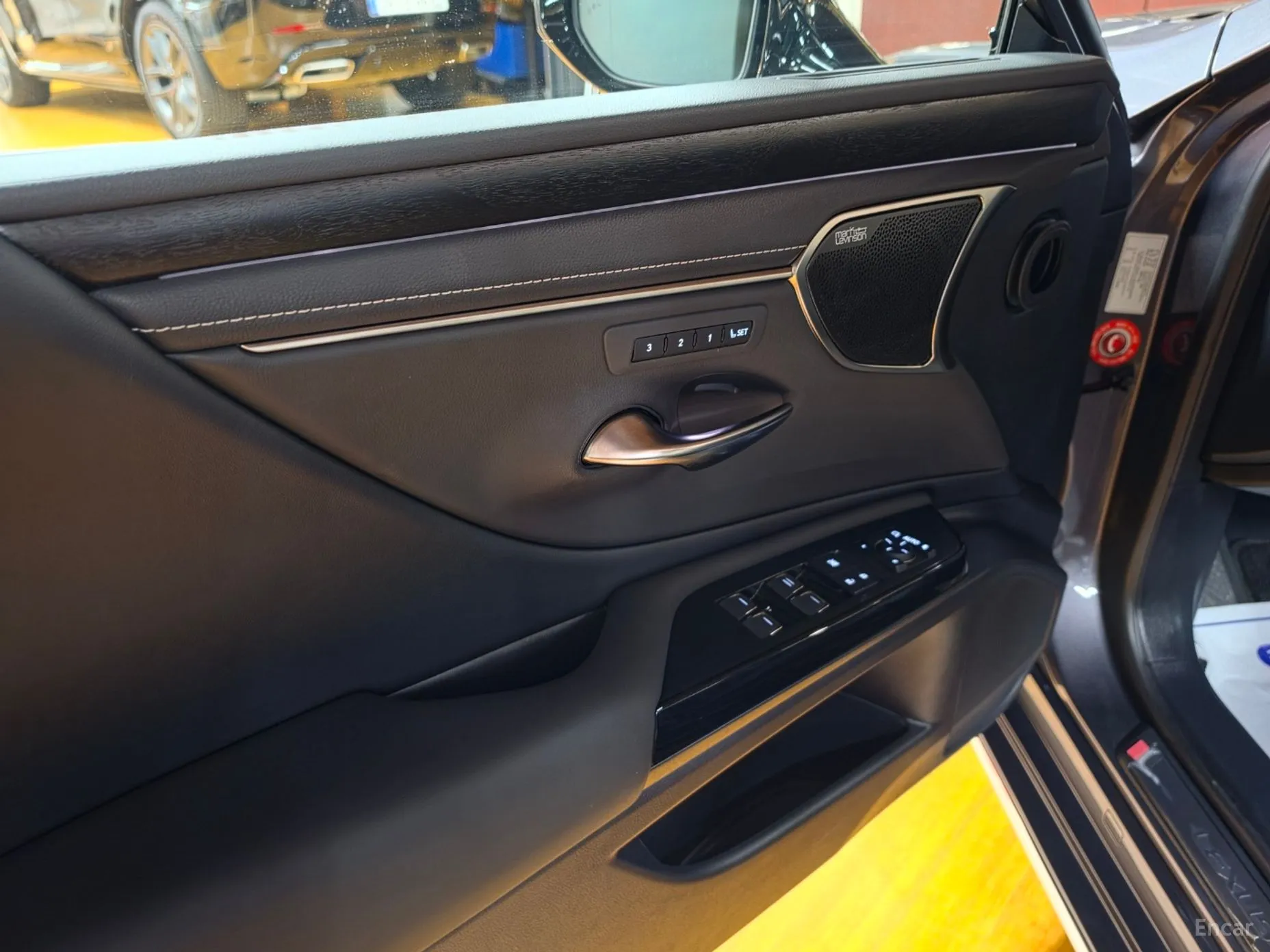 Lexus ES300h 7th Generation превью 11