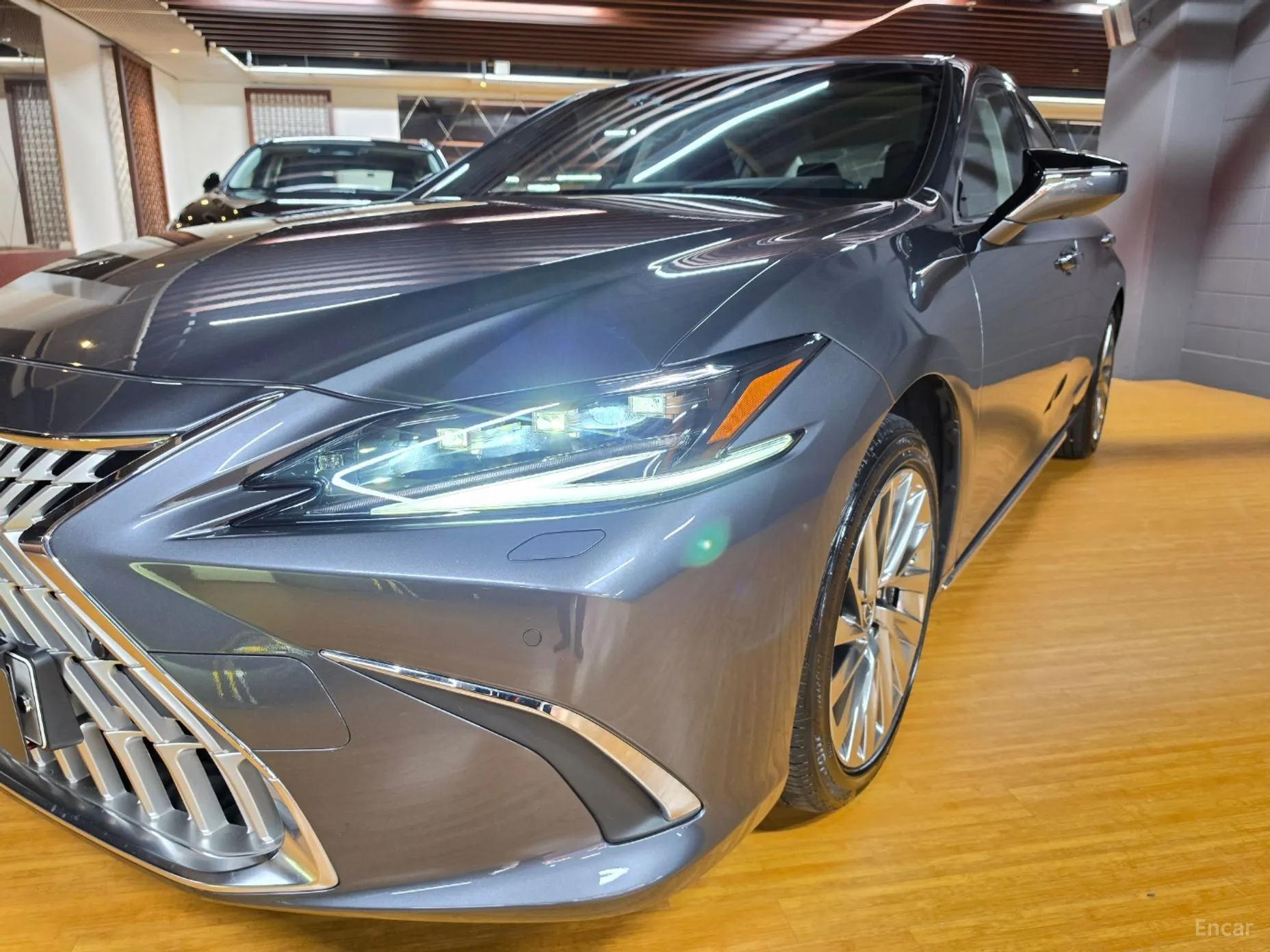 Lexus ES300h 7th Generation превью 16