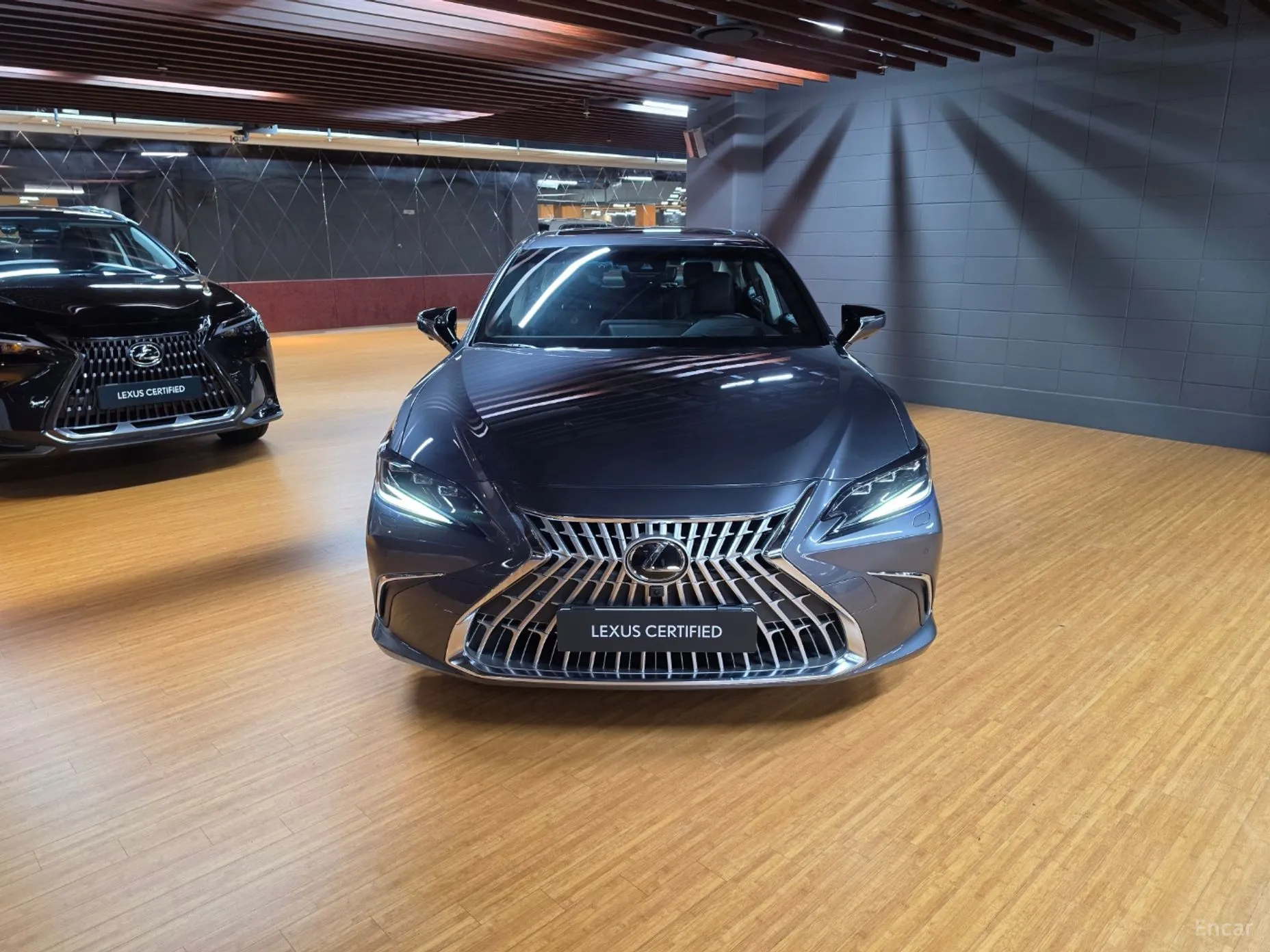 Lexus ES300h 7th Generation превью 3