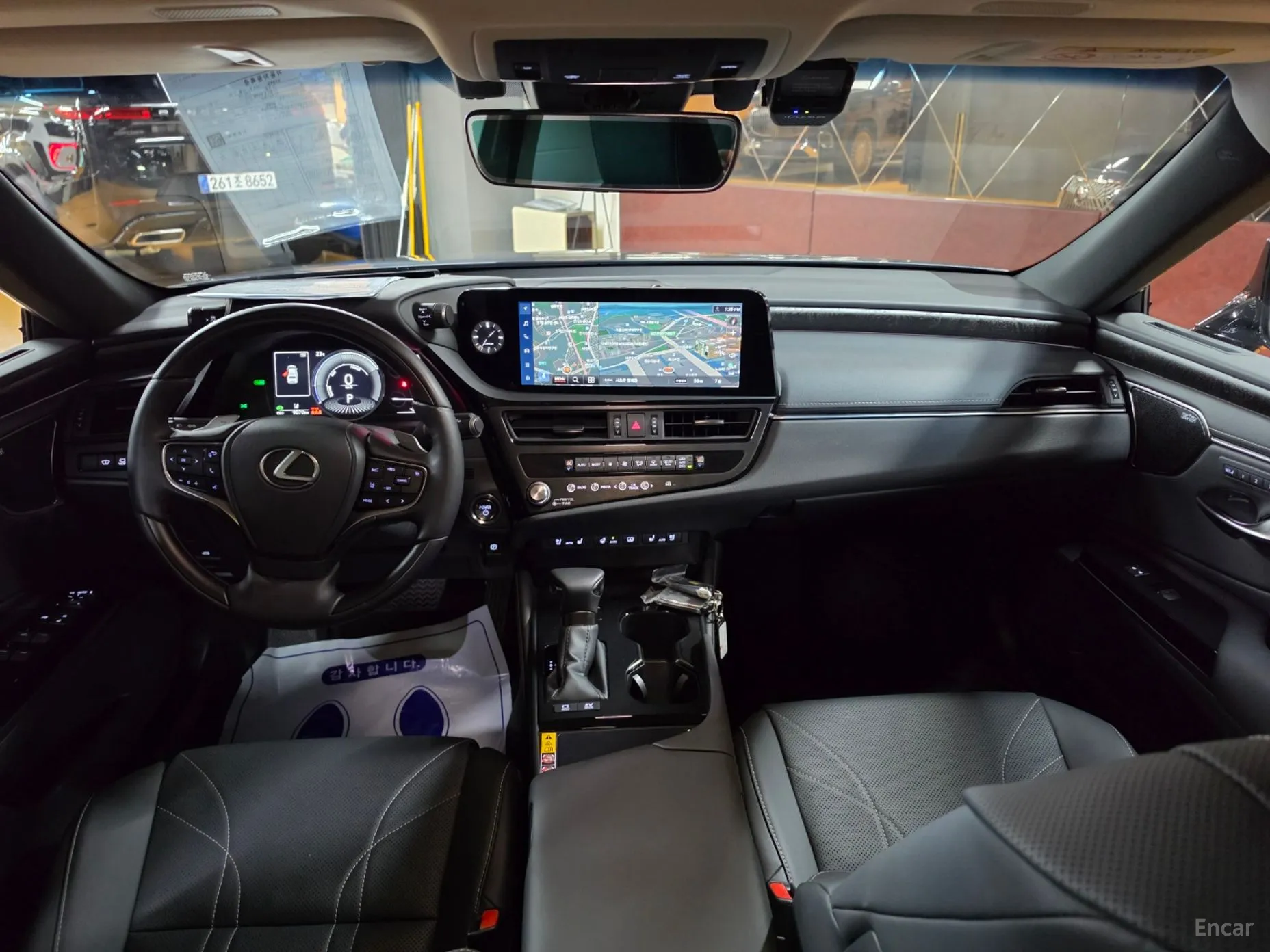 Lexus ES300h 7th Generation превью 7