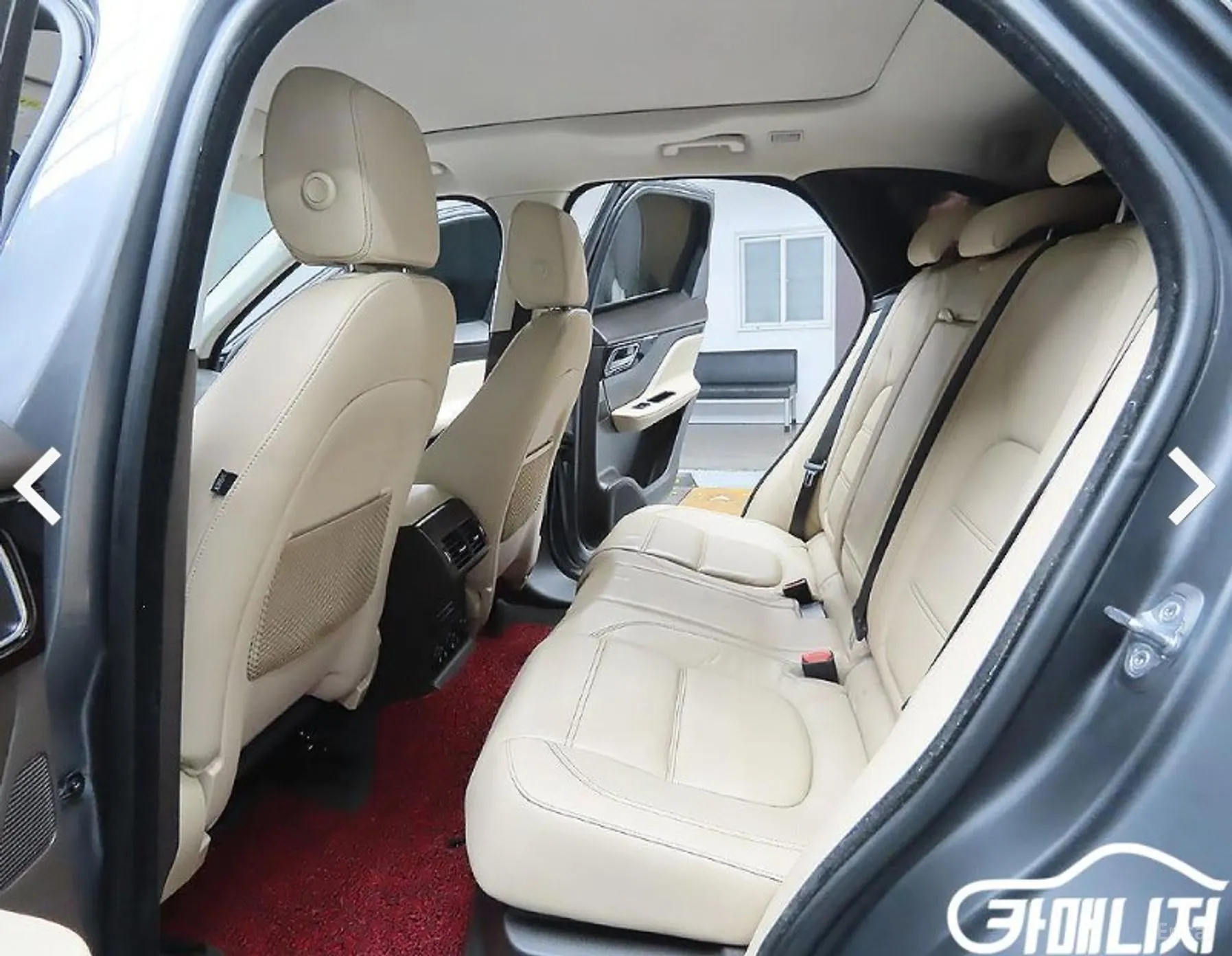 Jaguar F-PACE превью 10