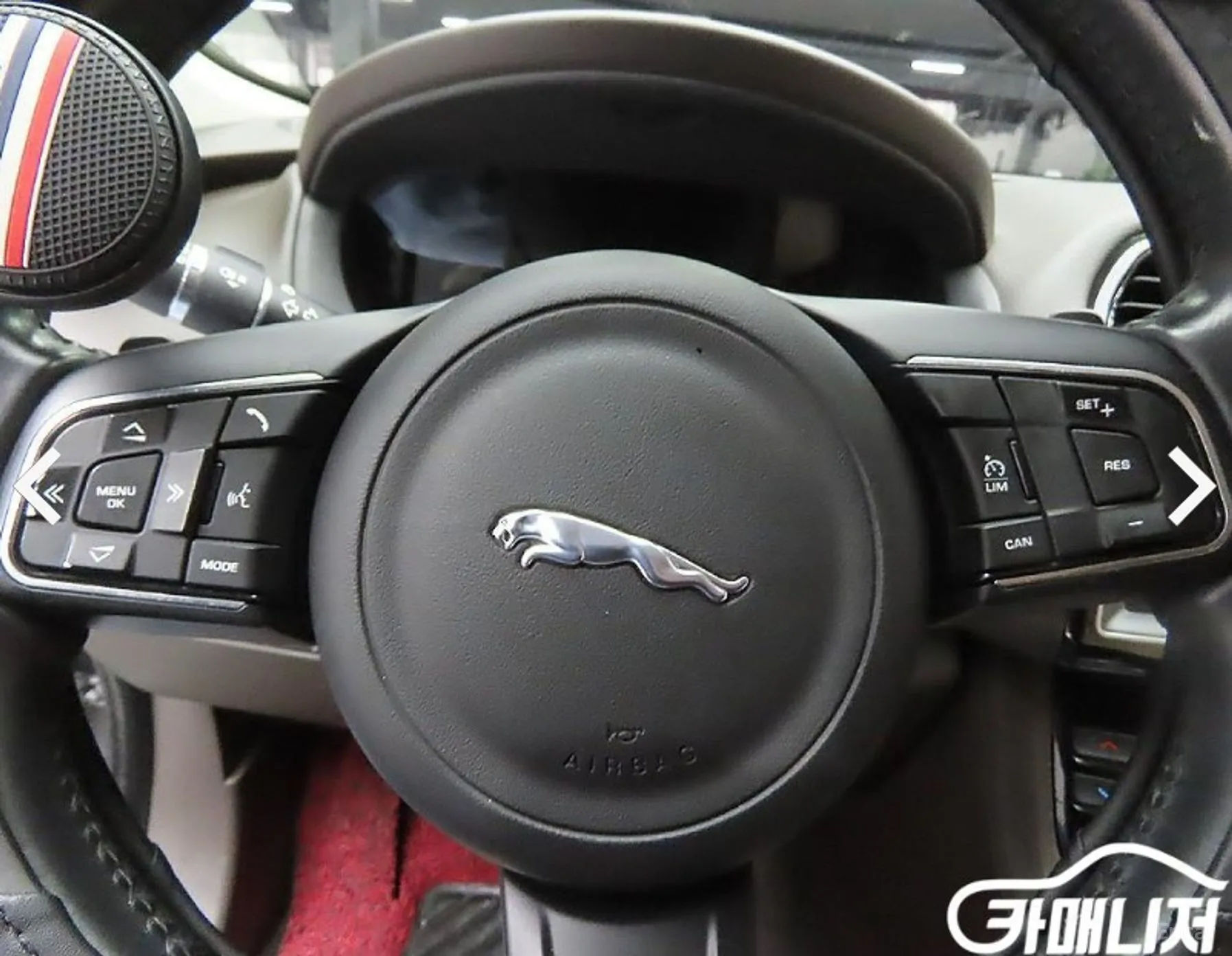 Jaguar F-PACE превью 14