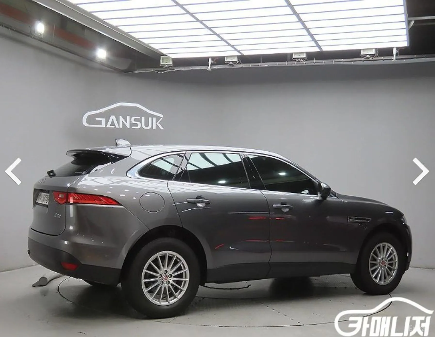 Jaguar F-PACE превью 4