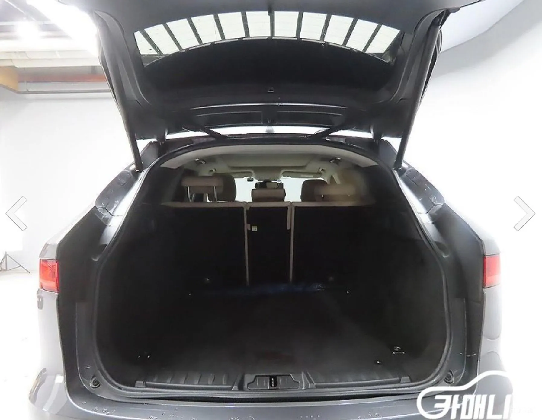 Jaguar F-PACE превью 9