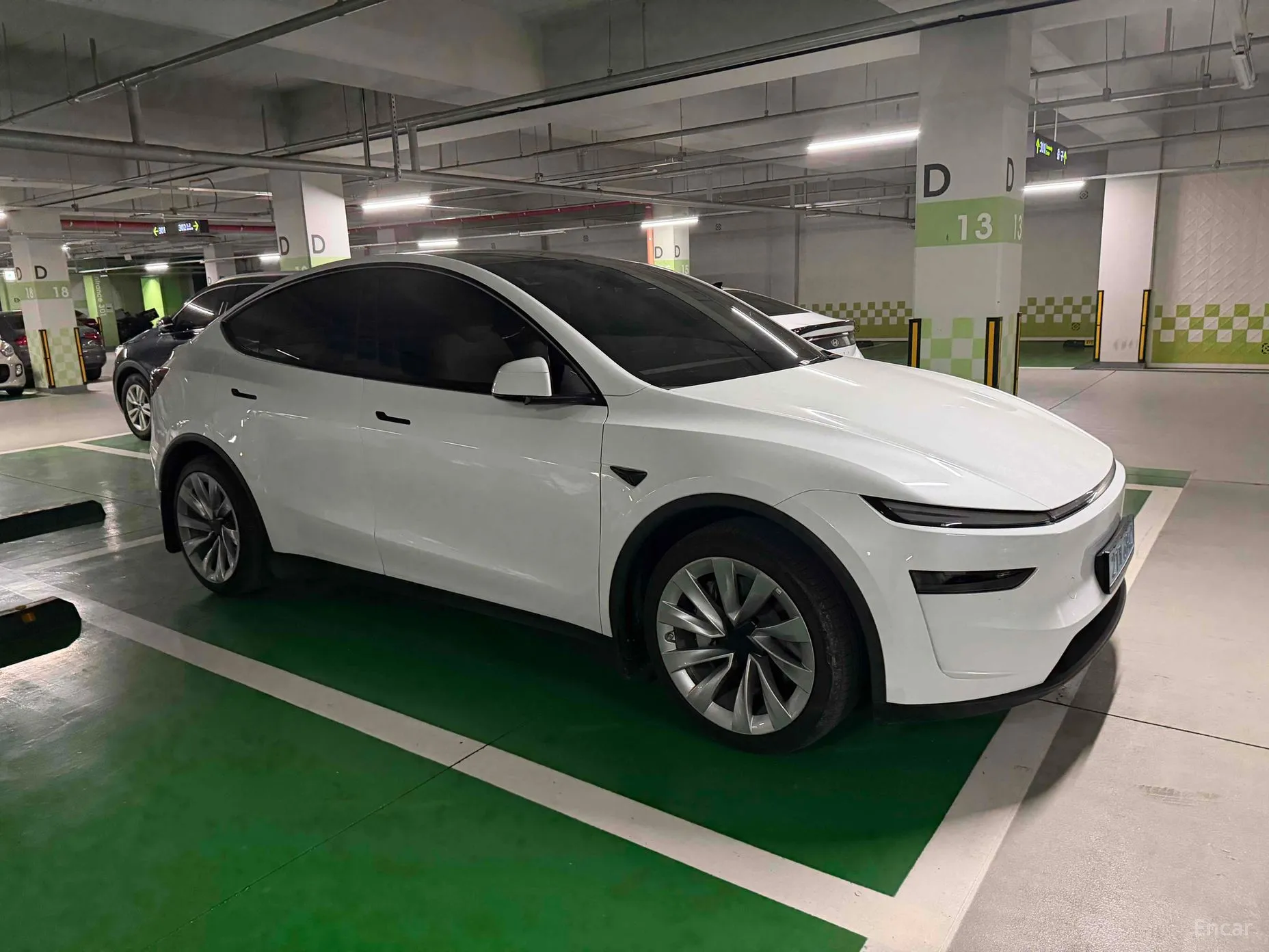 Tesla Model Y превью 3
