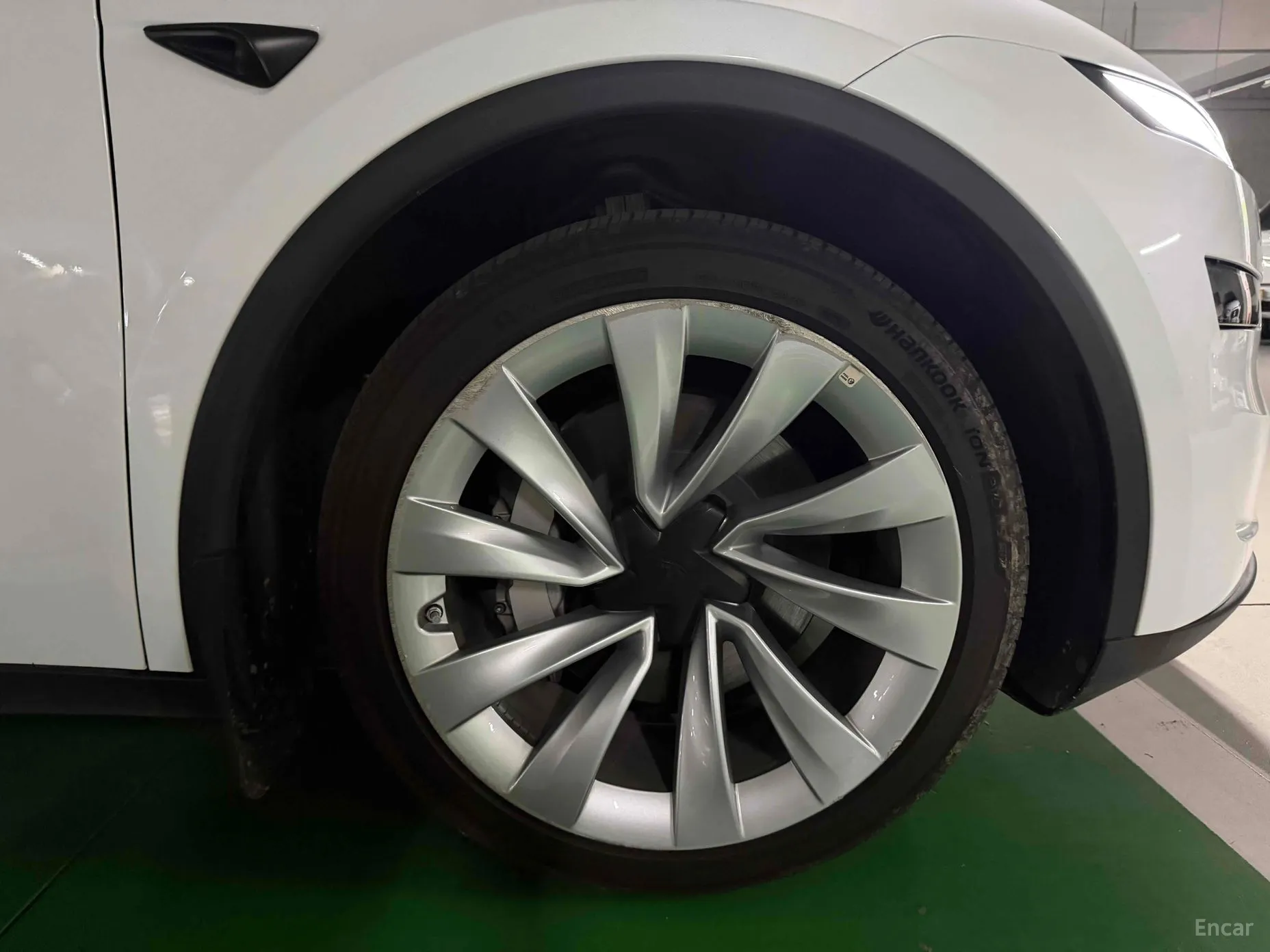 Tesla Model Y превью 7