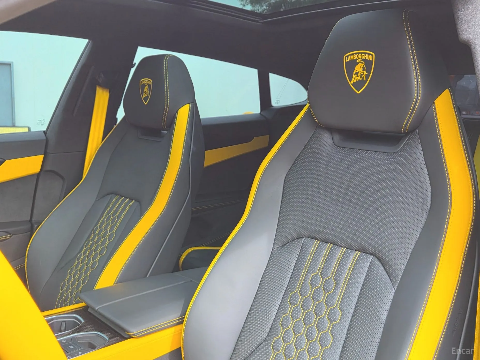 Lamborghini Urus превью 10