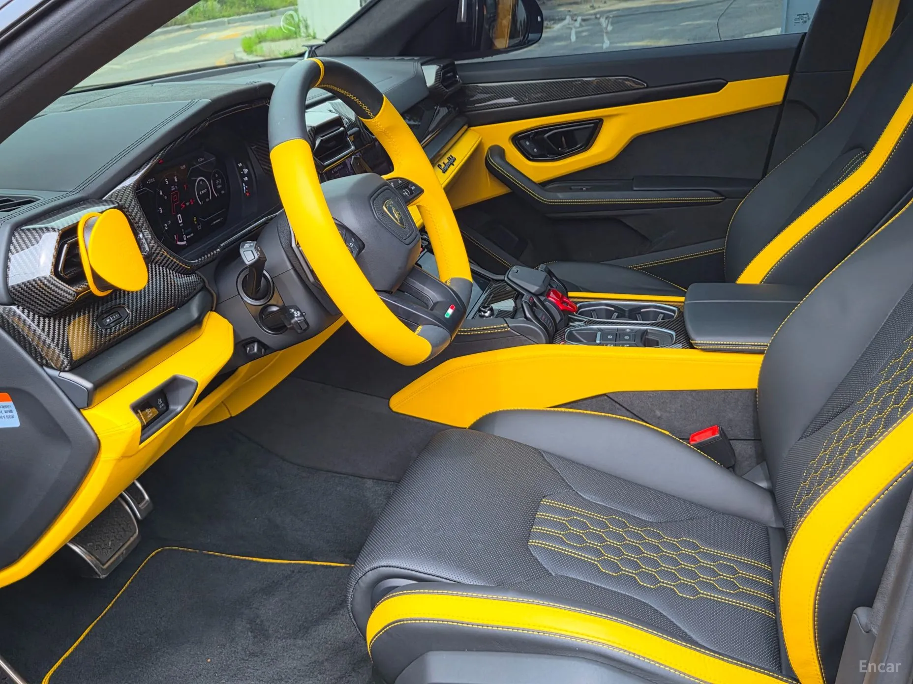 Lamborghini Urus превью 11