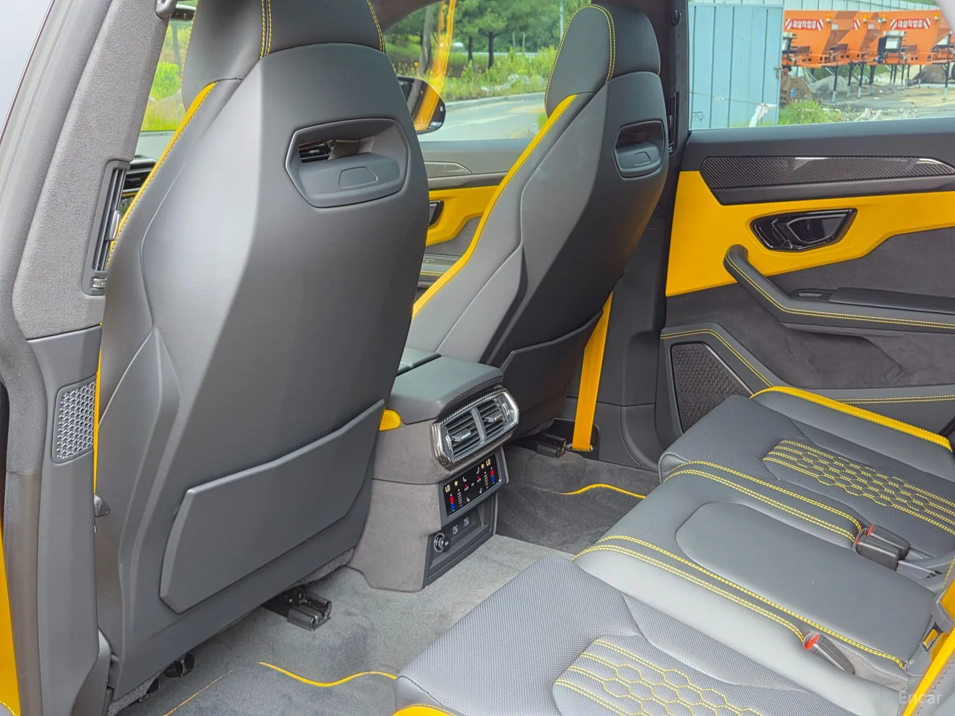 Lamborghini Urus превью 12