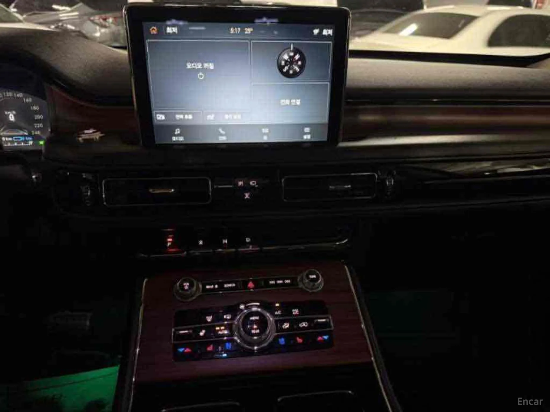 Lincoln Aviator 2nd Generation превью 10