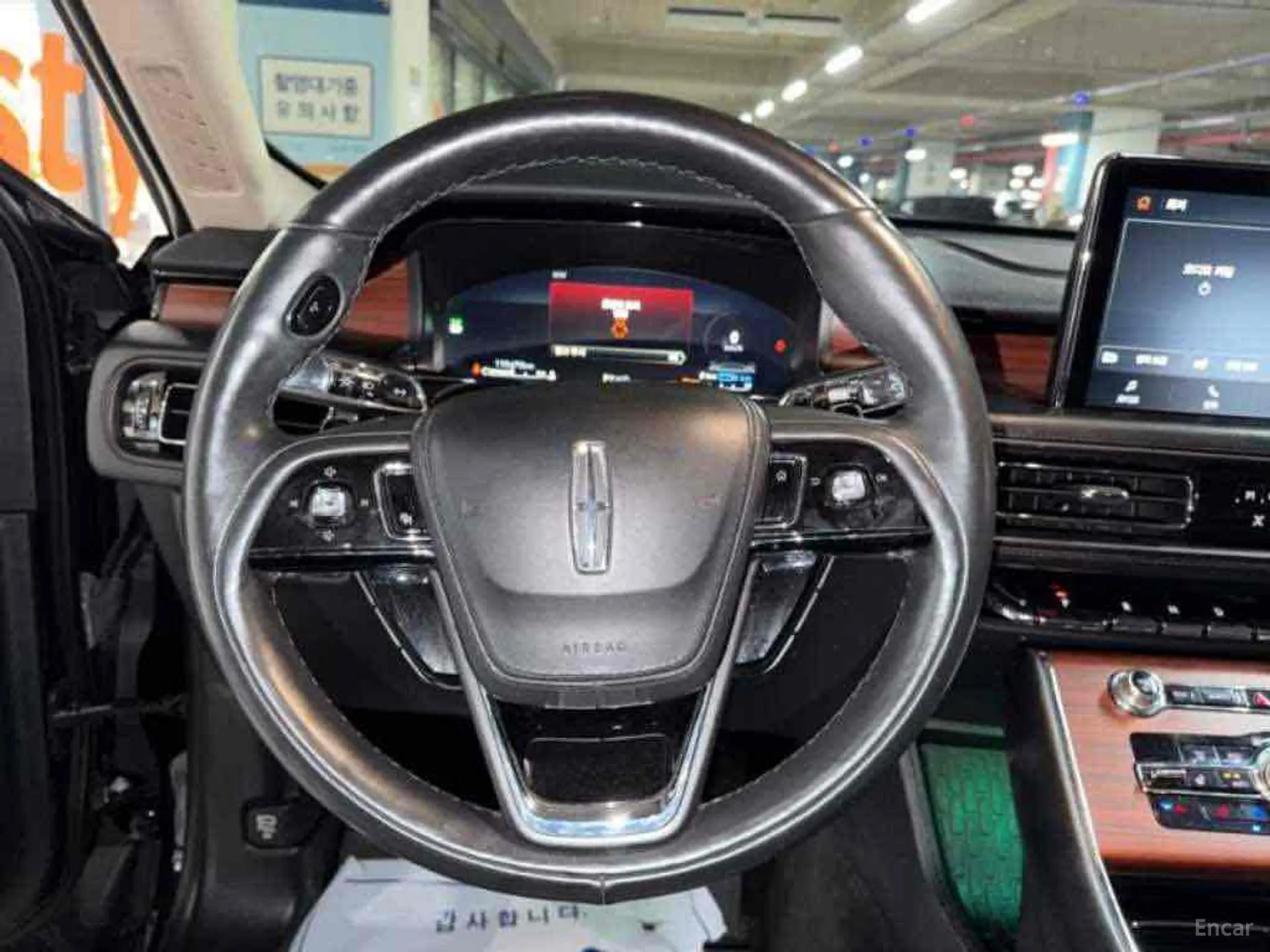 Lincoln Aviator 2nd Generation превью 8