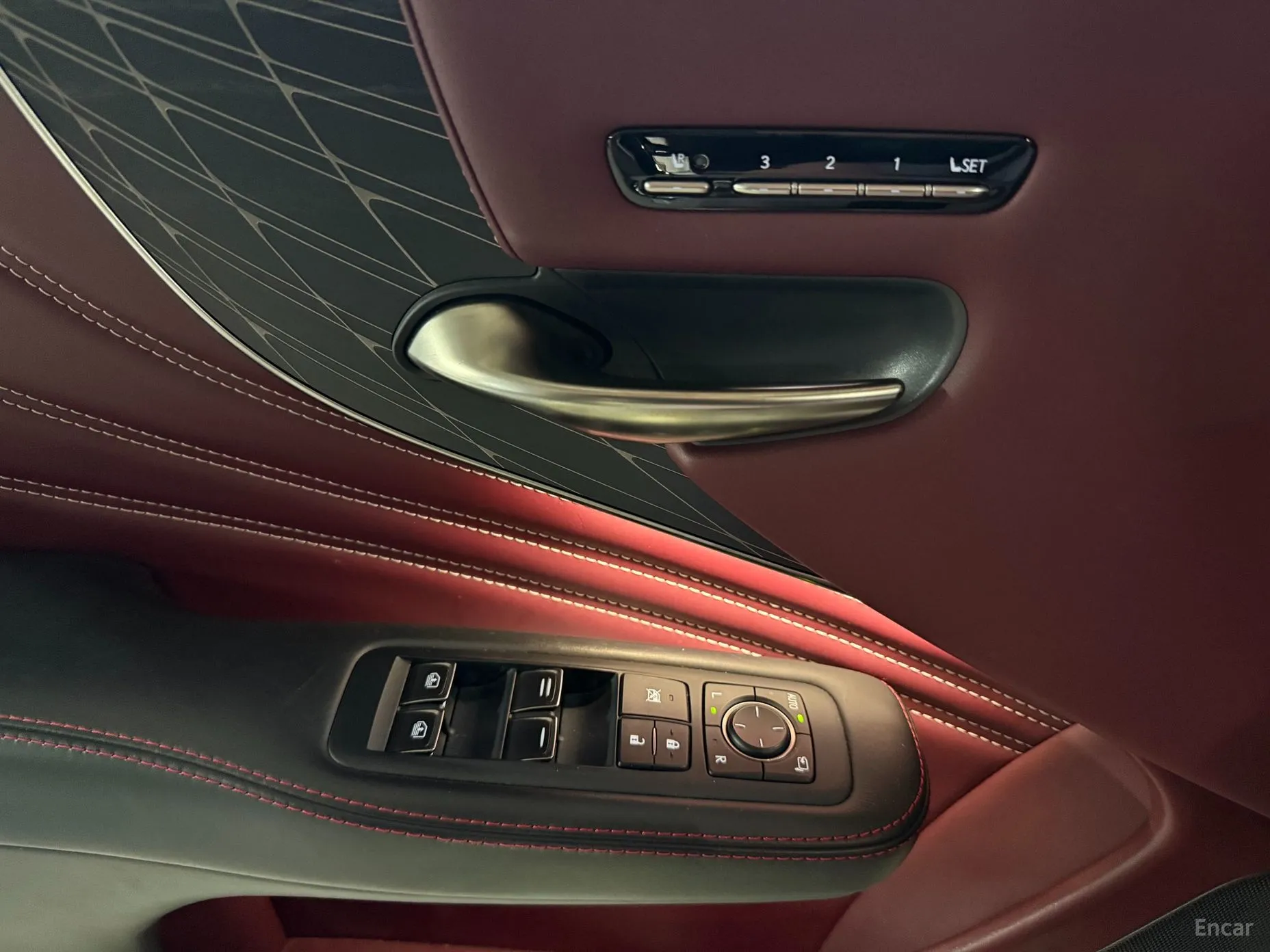 Lexus LS500h Gen 5 превью 14