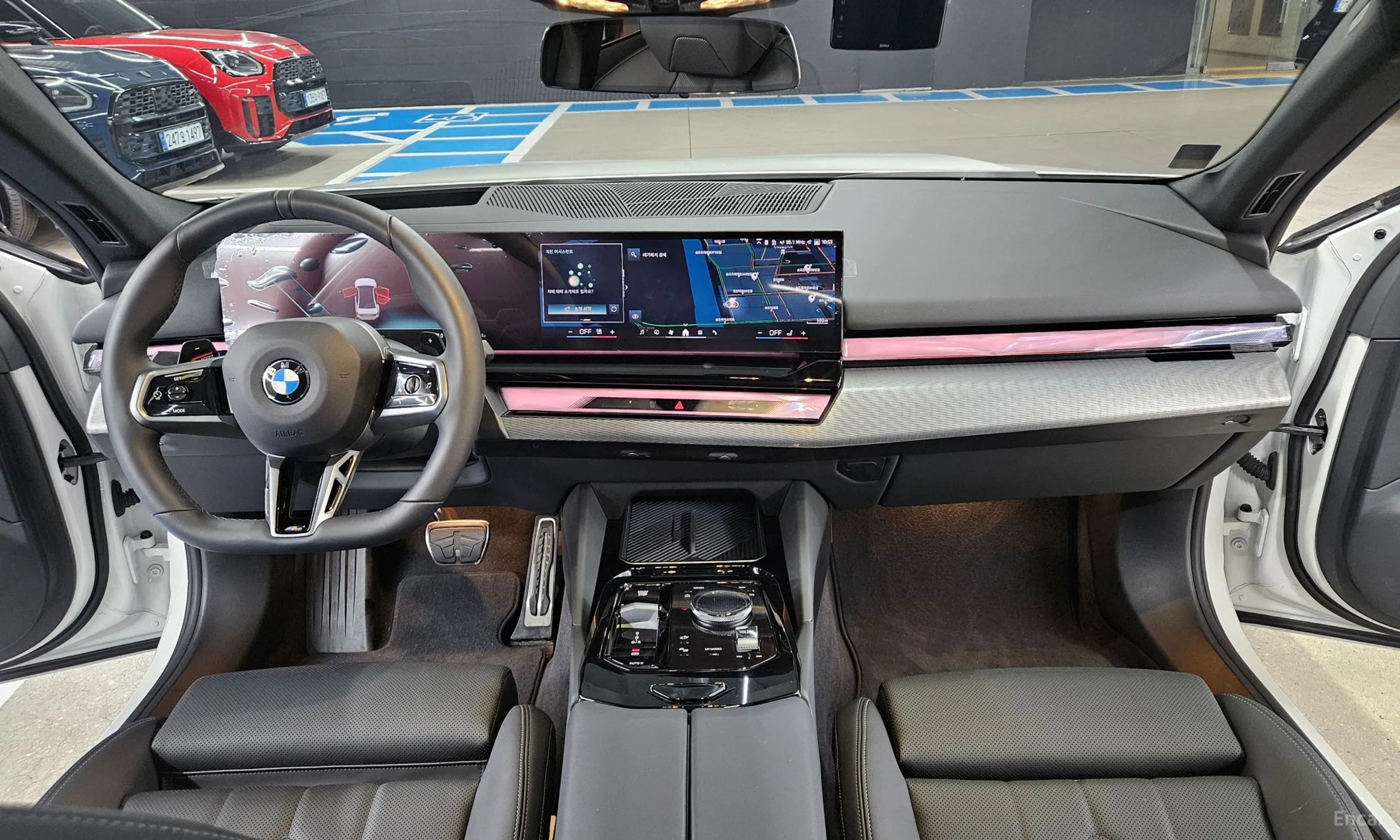 BMW 5 Series (G60) превью 7