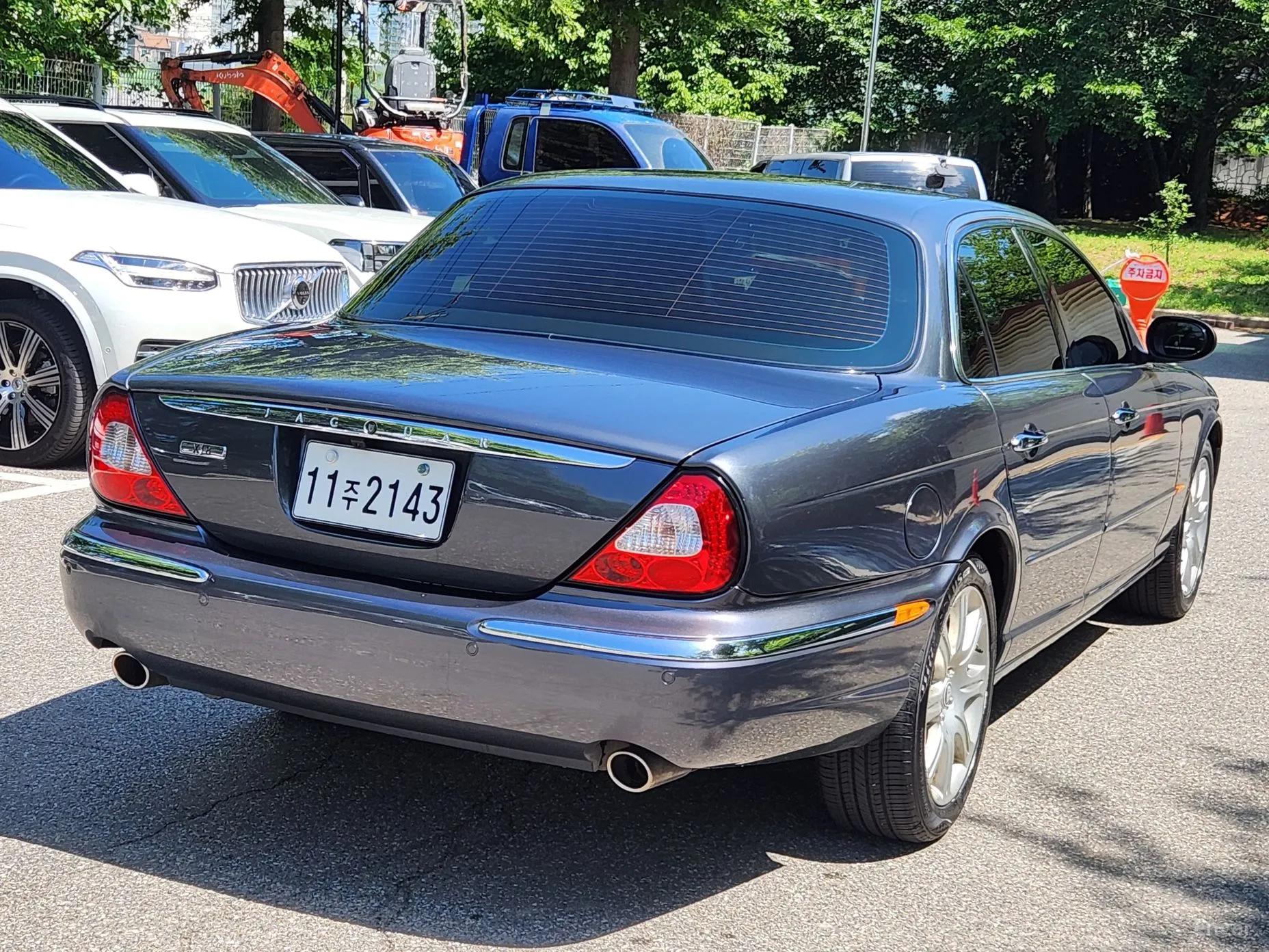 Jaguar XJ-8 превью 7