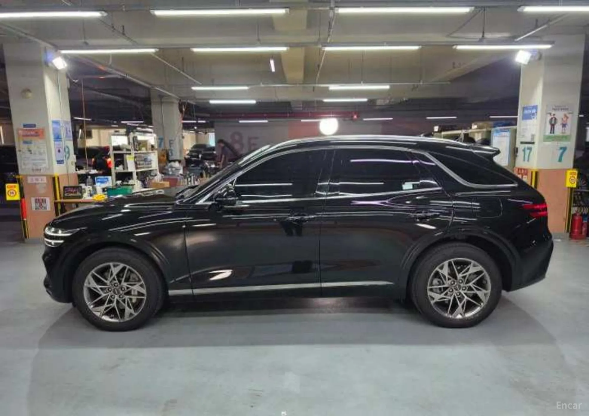 Genesis GV70 превью 5