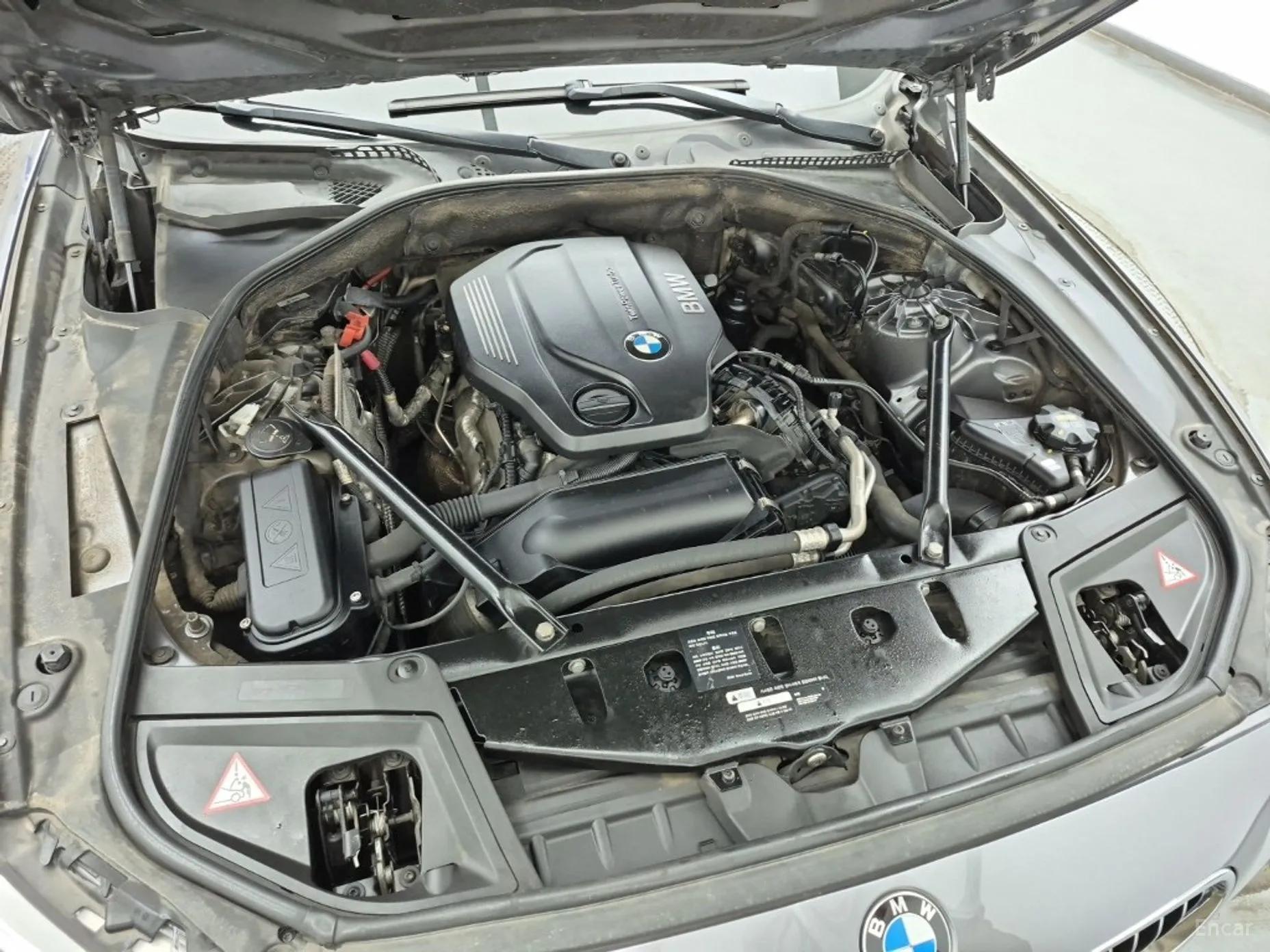 BMW 5 Series (F10) превью 6
