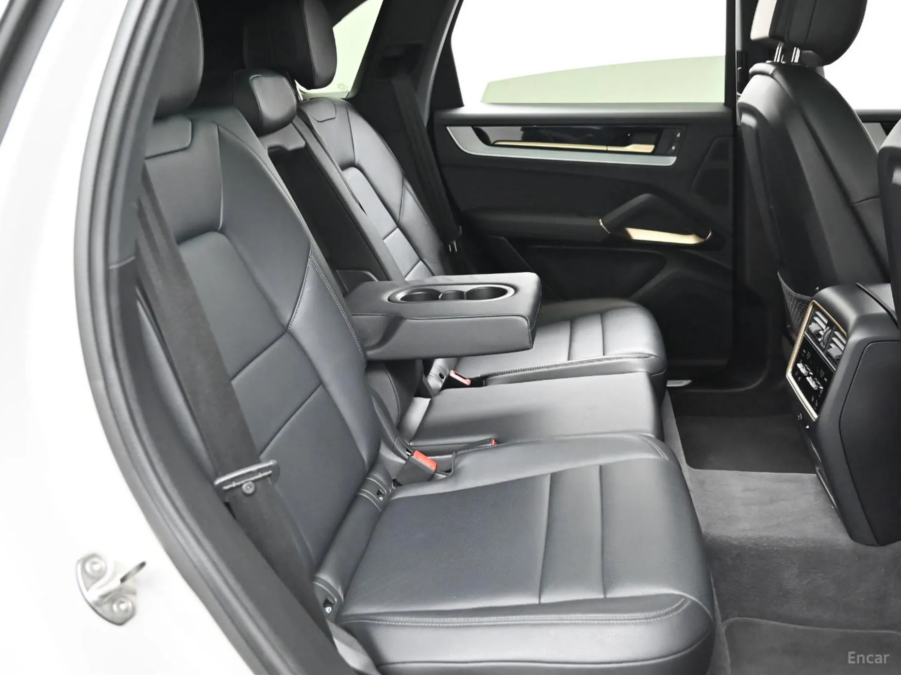 Porsche Cayenne (PO536) превью 12