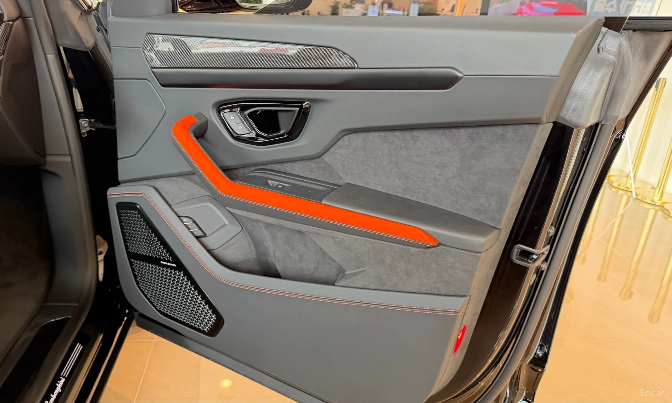 Lamborghini Urus превью 11