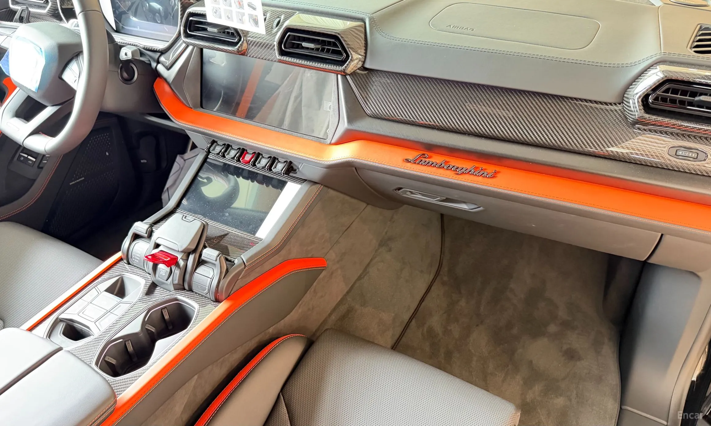 Lamborghini Urus превью 8
