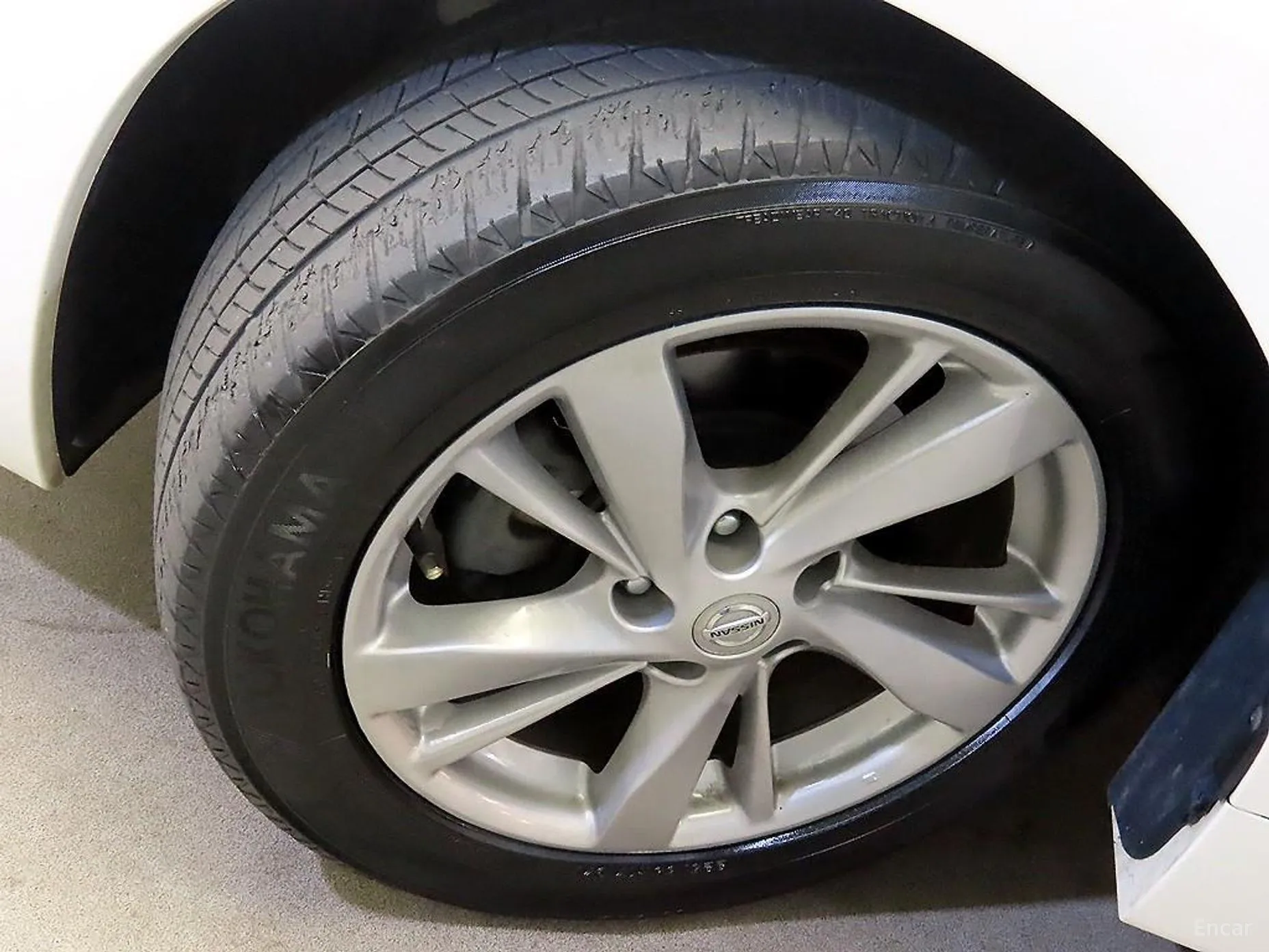 Nissan Altima превью 10