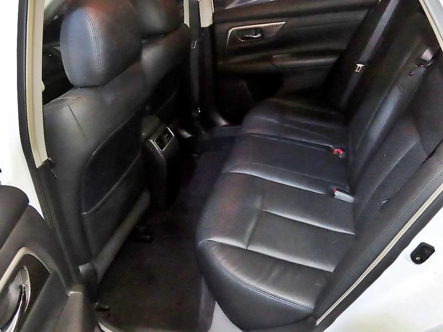 Nissan Altima превью 17